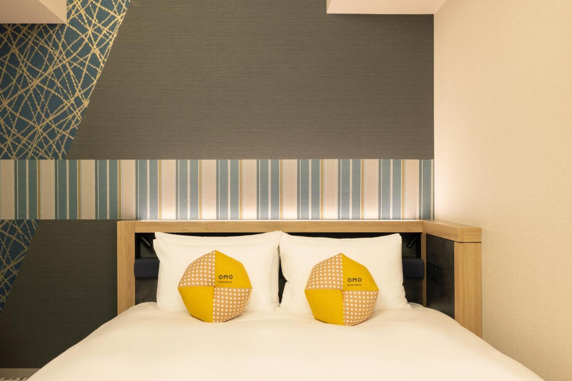 Zimmer mit Queensize-Bett und Dusche