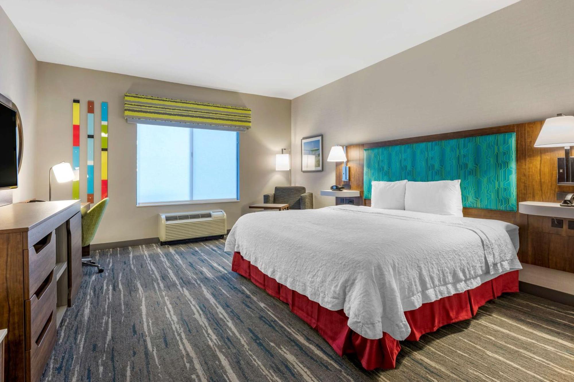 King Room Accessible Tub Mobility Hearing Access or Non-Smoking