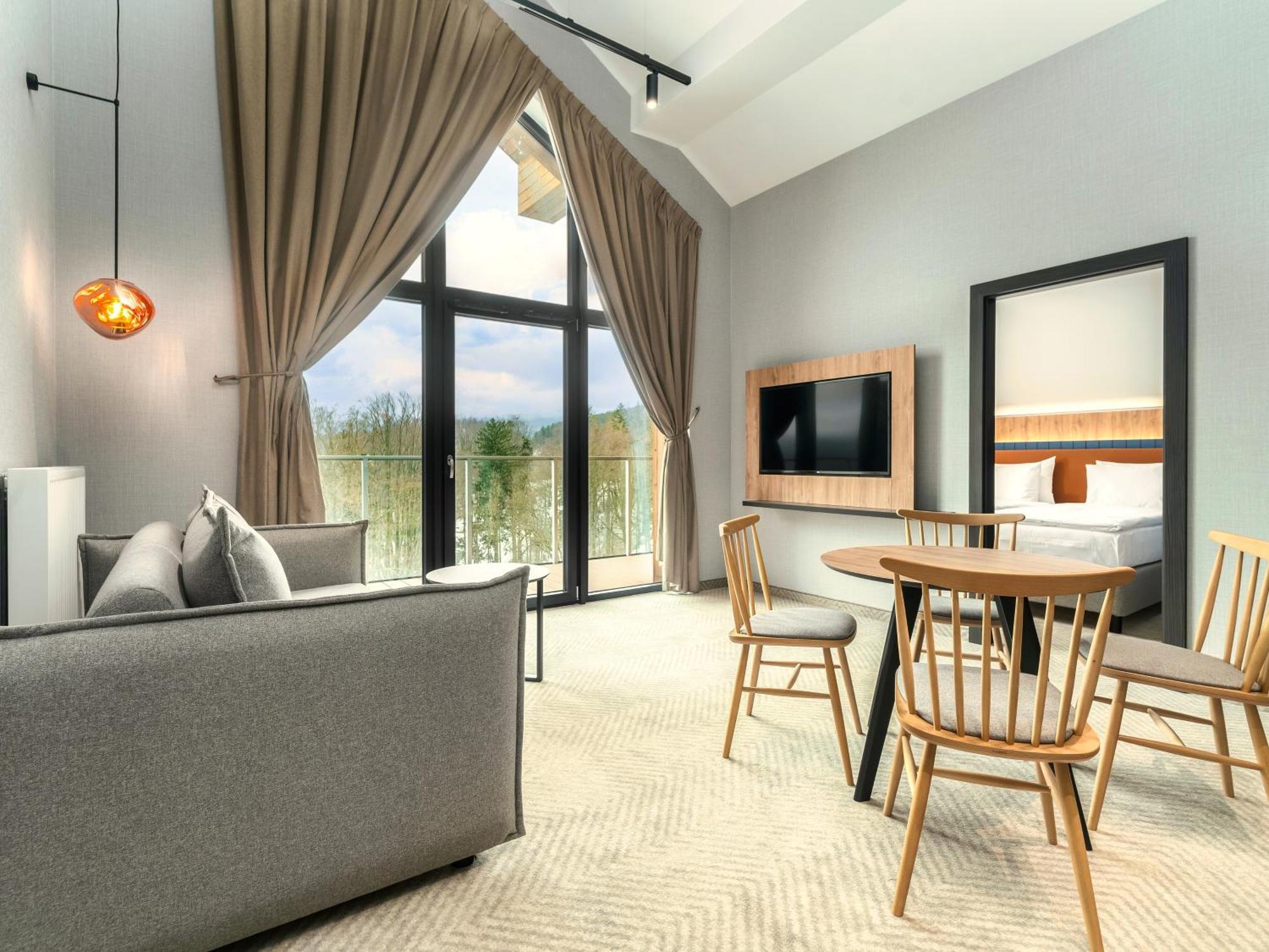 Suite mit Bergblick