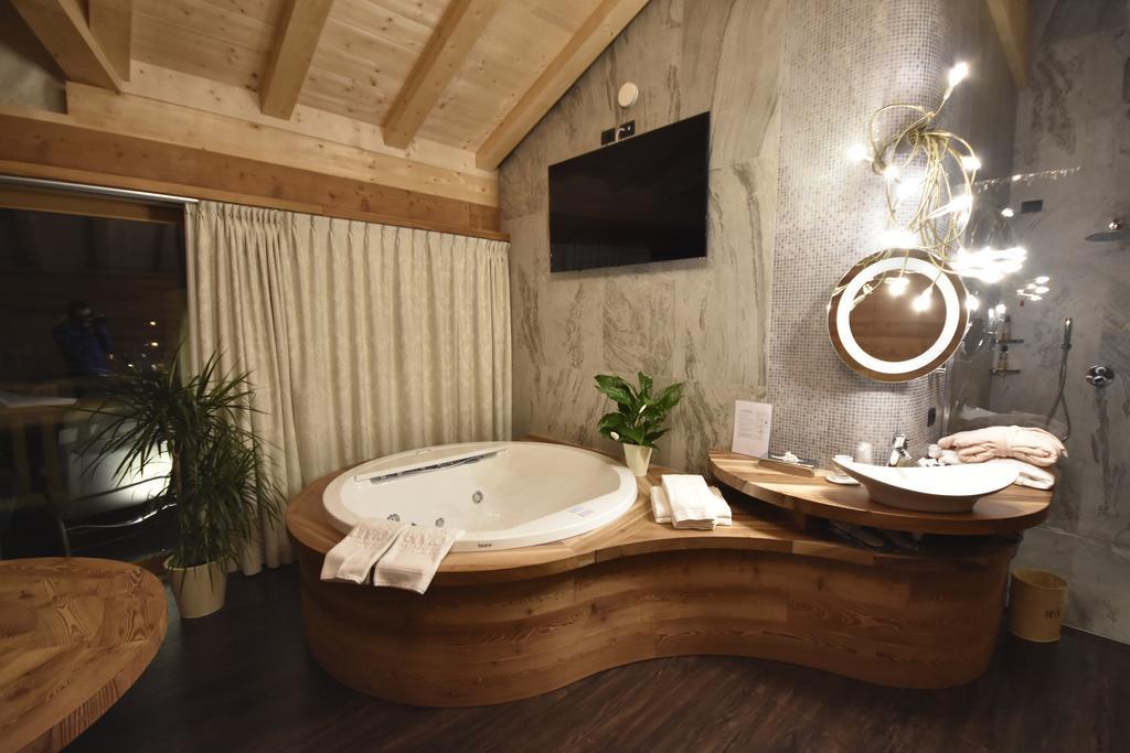 Luxus-Suite mit Whirlpool