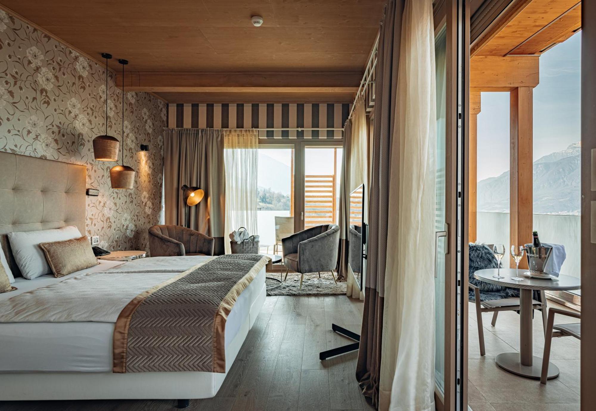 Junior Suite with Private Sauna and Hot Tub,1572632894:JPEG