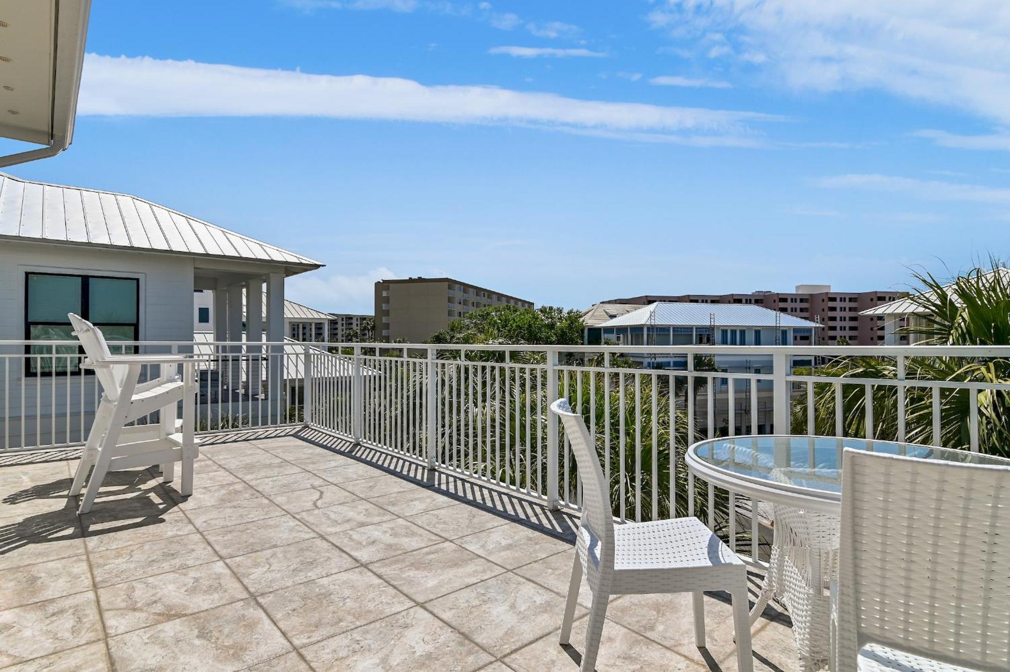 Four-Bedroom Holiday Home