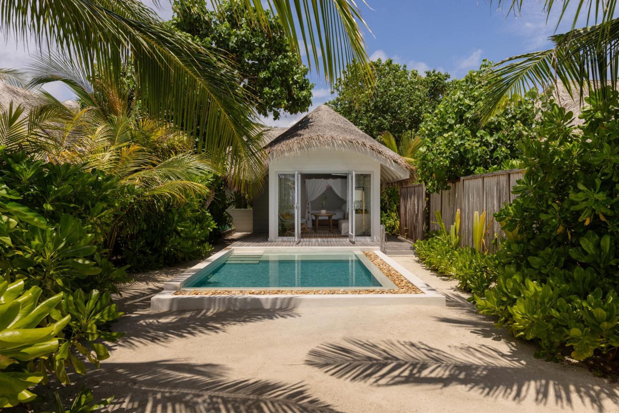 Deluxe Strandvilla mit Pool