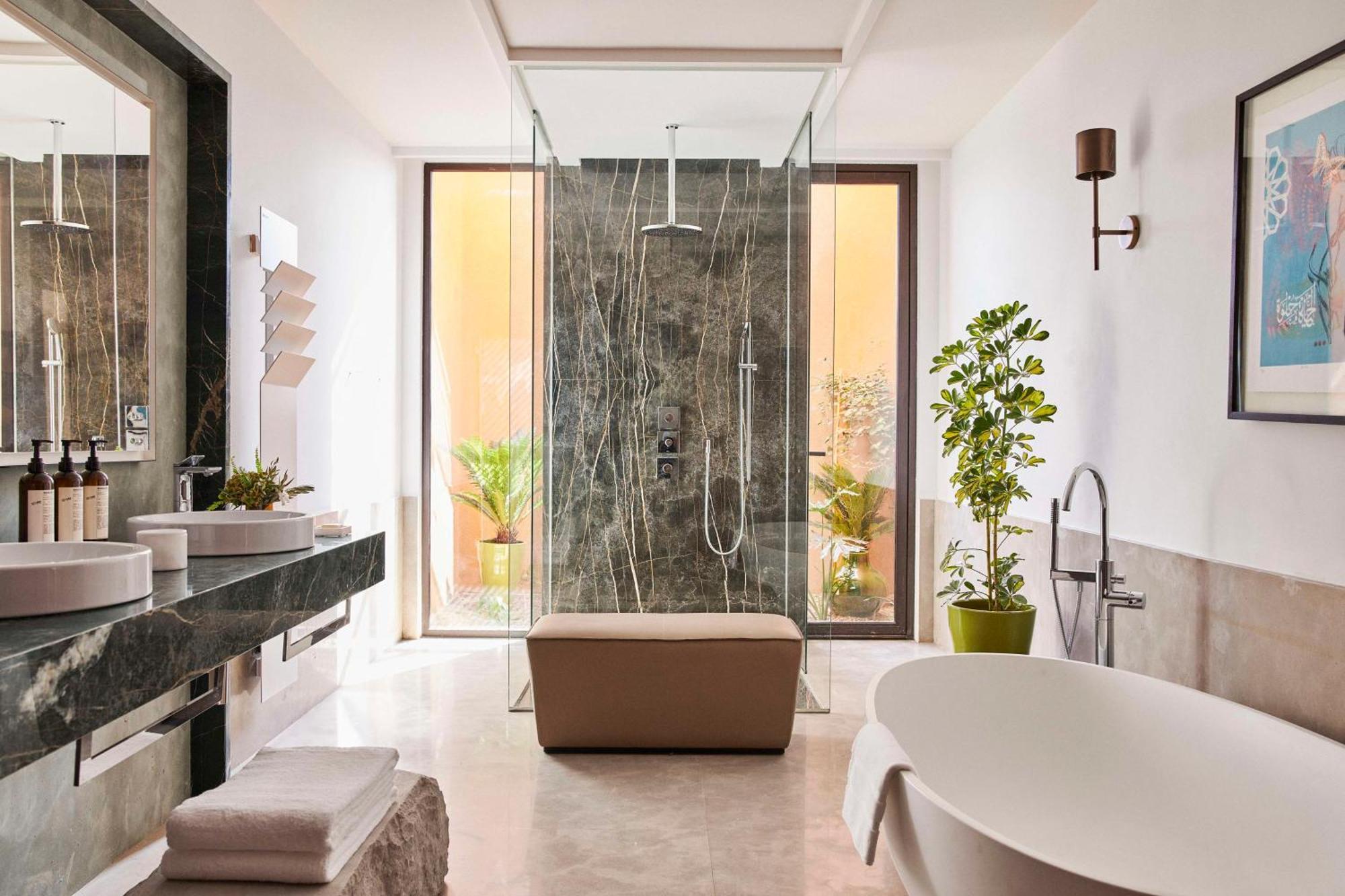 Zweibettzimmer mit Bergblick