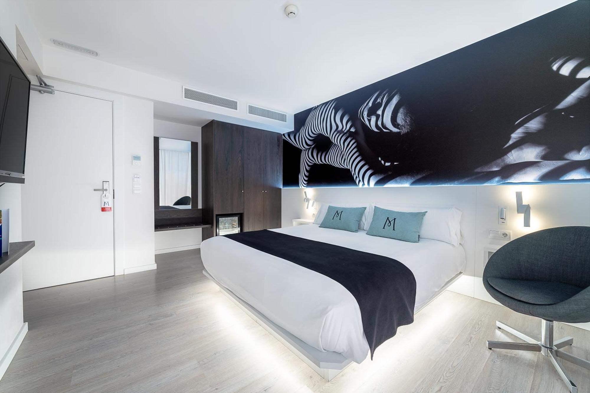 Superior Doppelzimmer mit Poolblick und Terrasse
