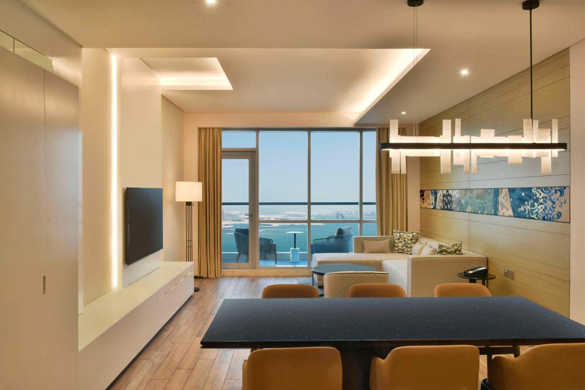 Two Bedroom Apartment Sea View and Balcony