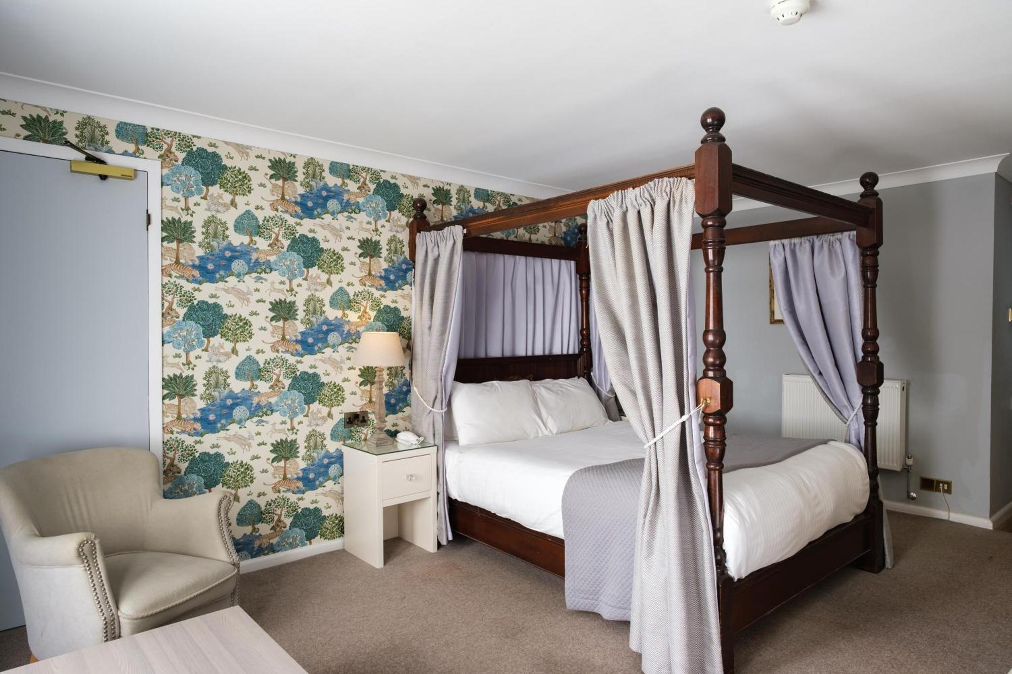 Superior Doppelzimmer mit Himmelbett - Nichtraucher