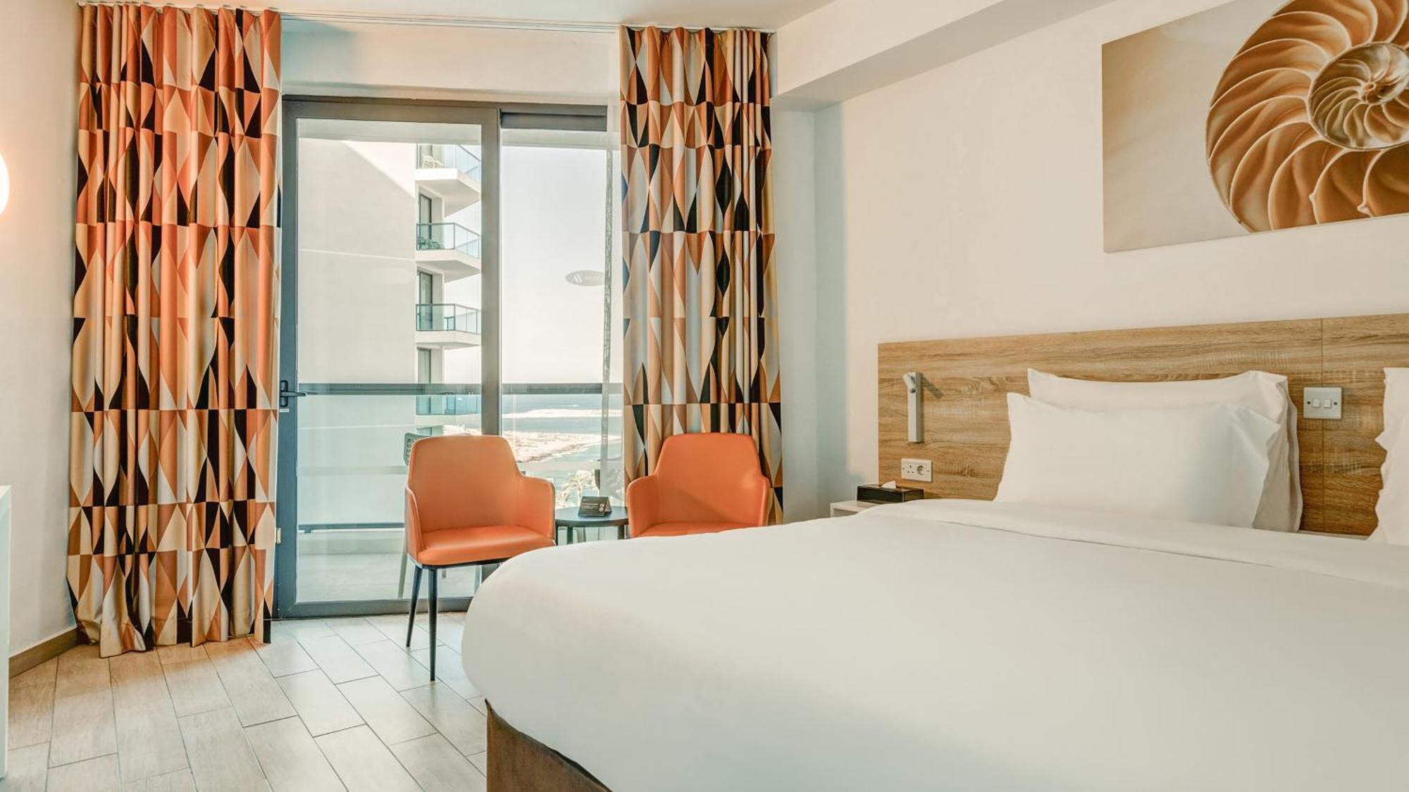 Comfort Doppel- oder Zweibettzimmer mit Meerblick