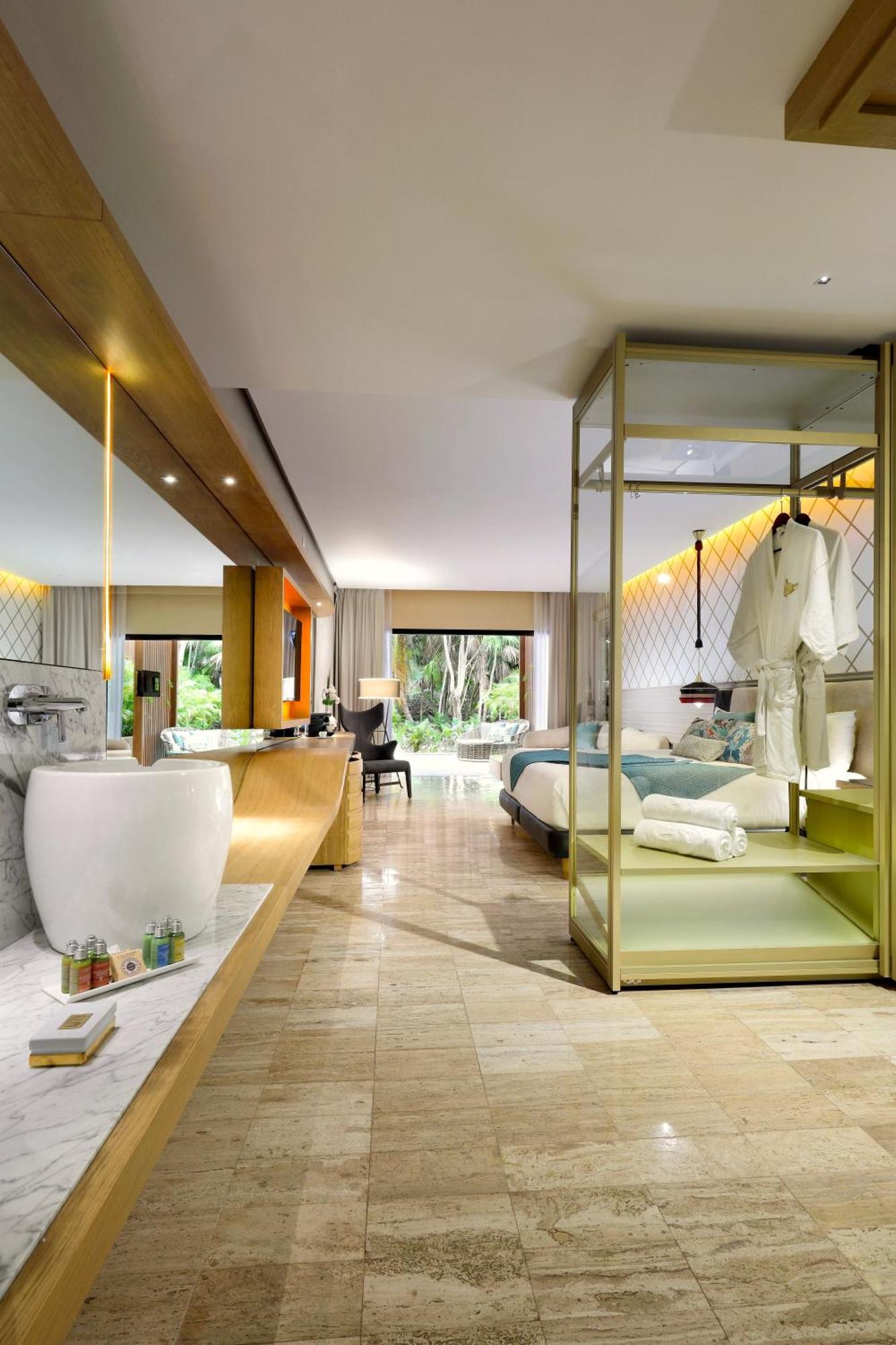 Junior Suite mit eigenem Pool