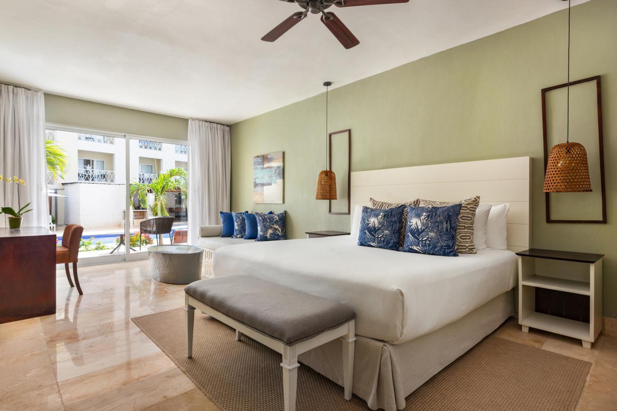 Sun Club Jr. Suite mit Poolblick – nur Erwachsene mit Kingsize-Bett