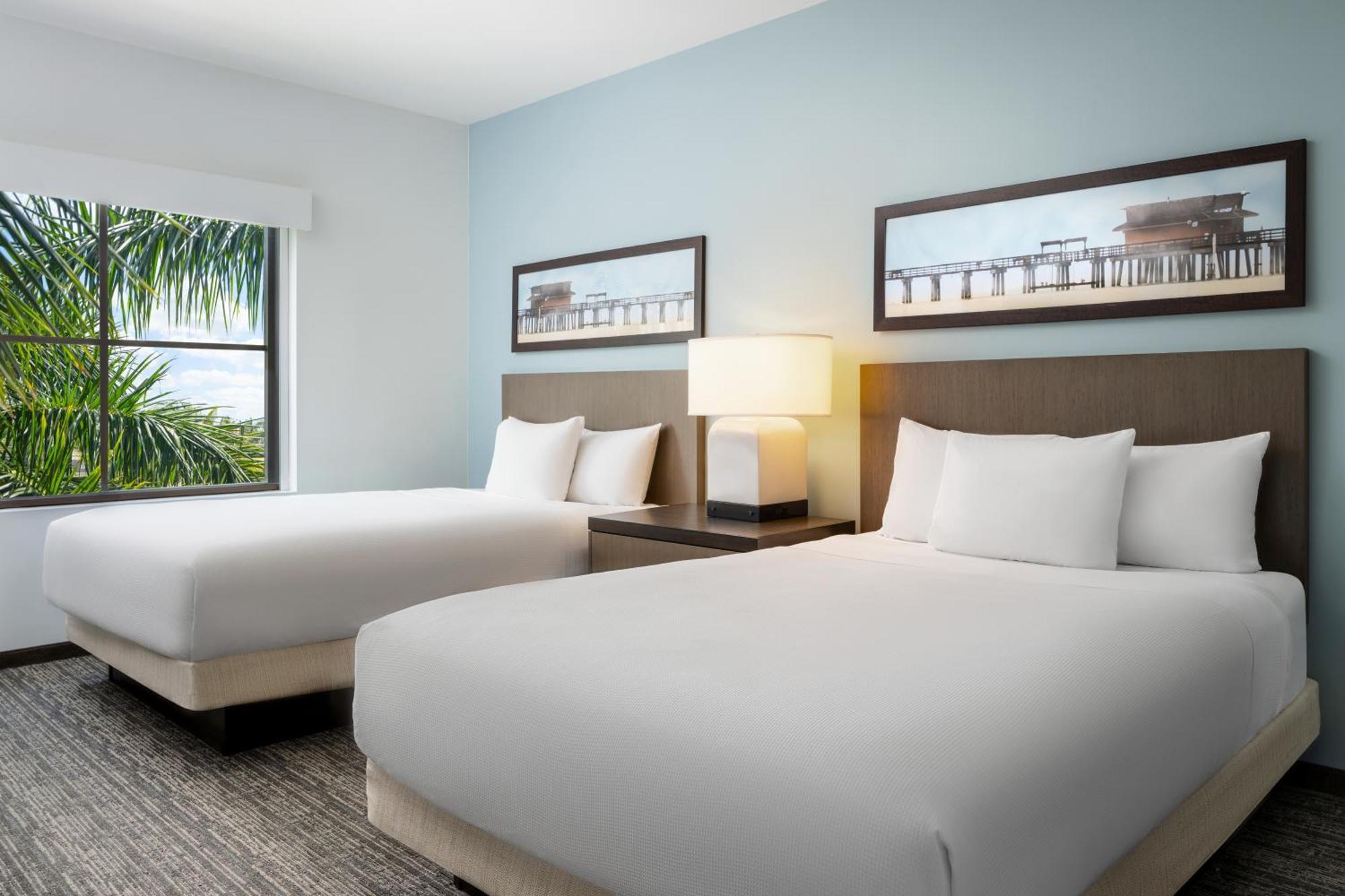 Suite mit 1 Schlafzimmer, 2 Queensize-Betten und Küche