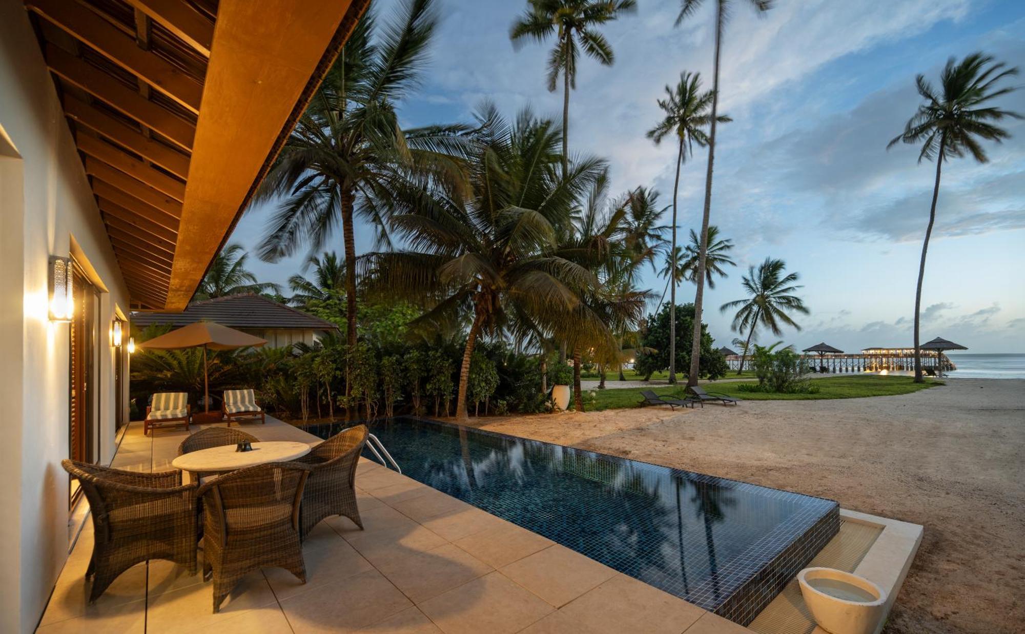 Villa Frangipani mit Pool und Lage zum Meer