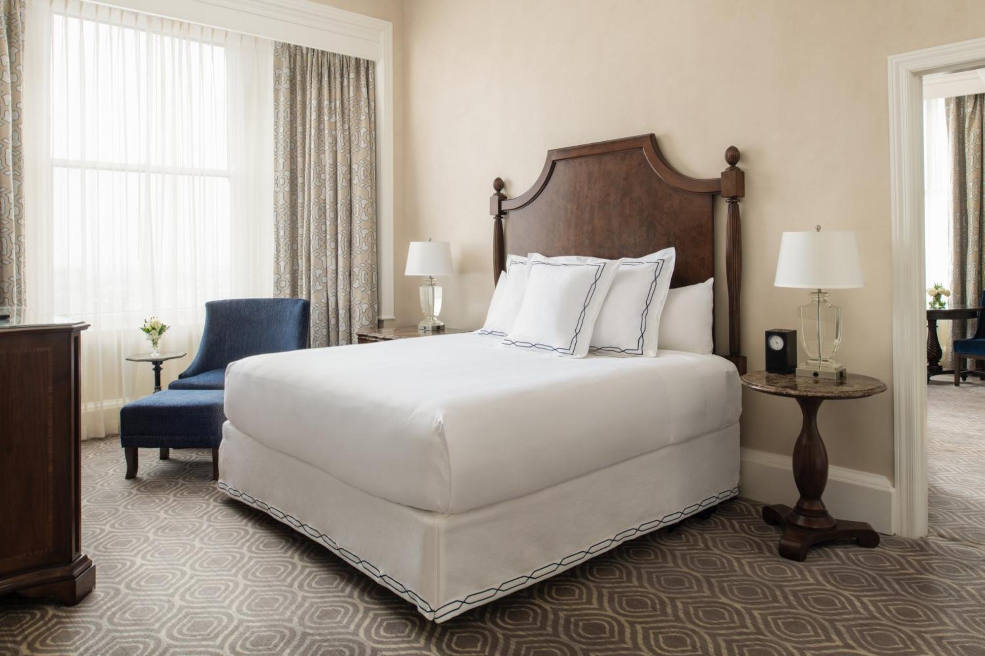 One-Bedroom King Suite
