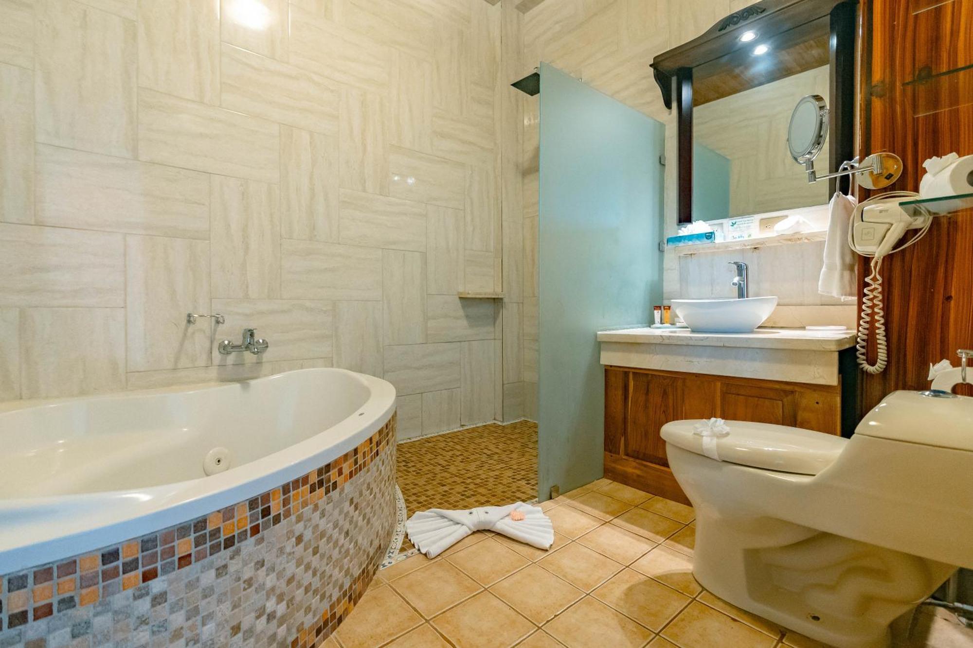 Deluxe Zimmer mit seitlichem Ozeanblick