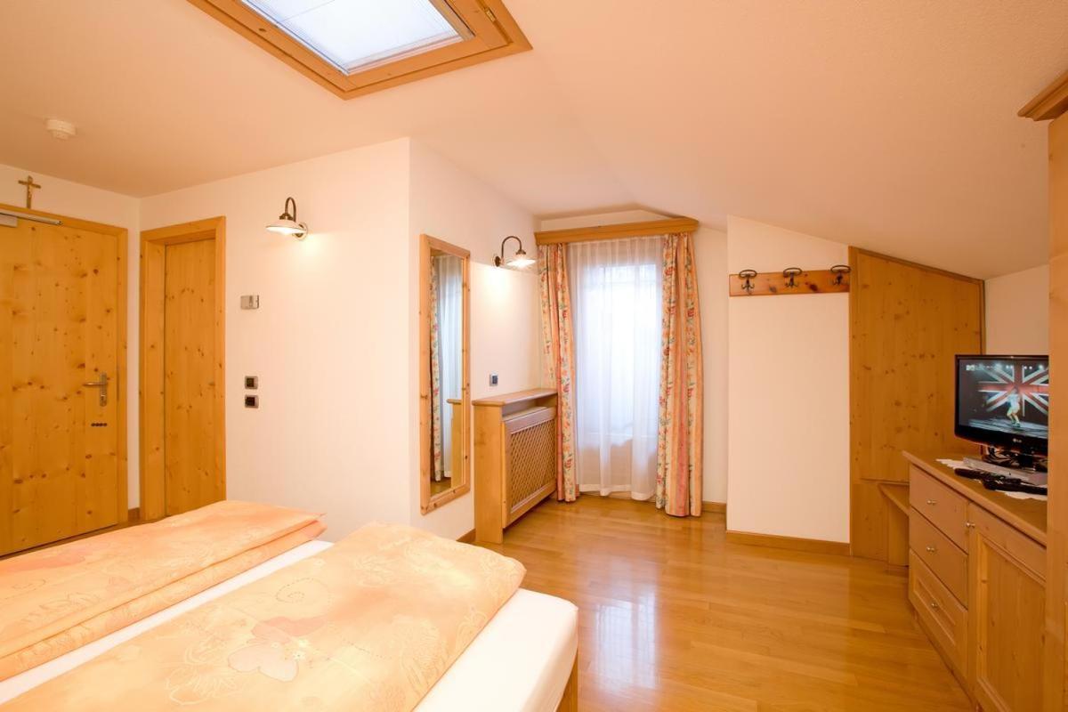 Standard Double or Twin Room with Balcony,1675849774:JPEG