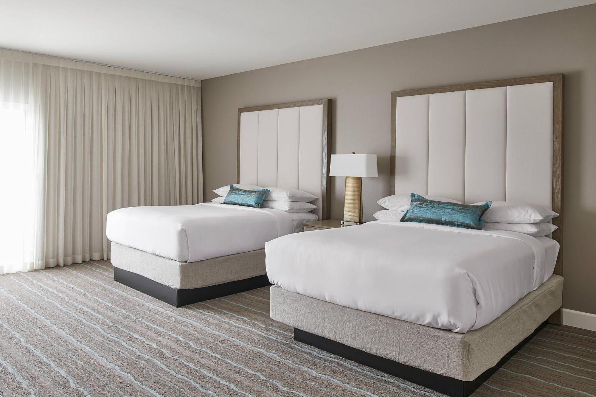 Premier Terrace Guest room 2 Queen Ground floor Poolside Mobility & Hearing Accessible w or Roll Shower