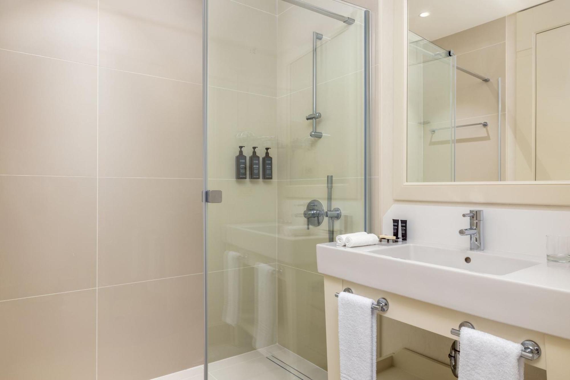 Club Deluxe Zimmer mit Kingsize-Bett - Zugang zur Club Lounge