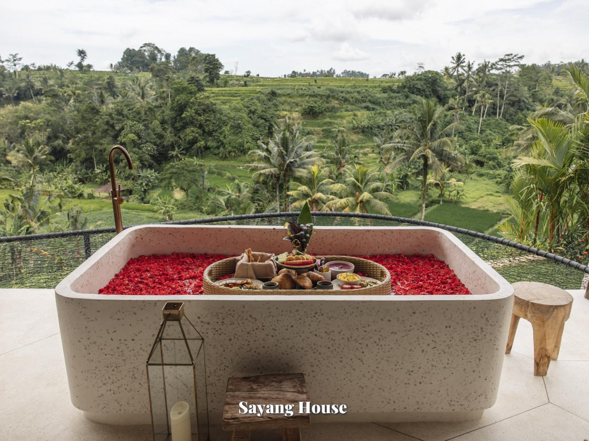 Villa Sayang mit eigenem Pool