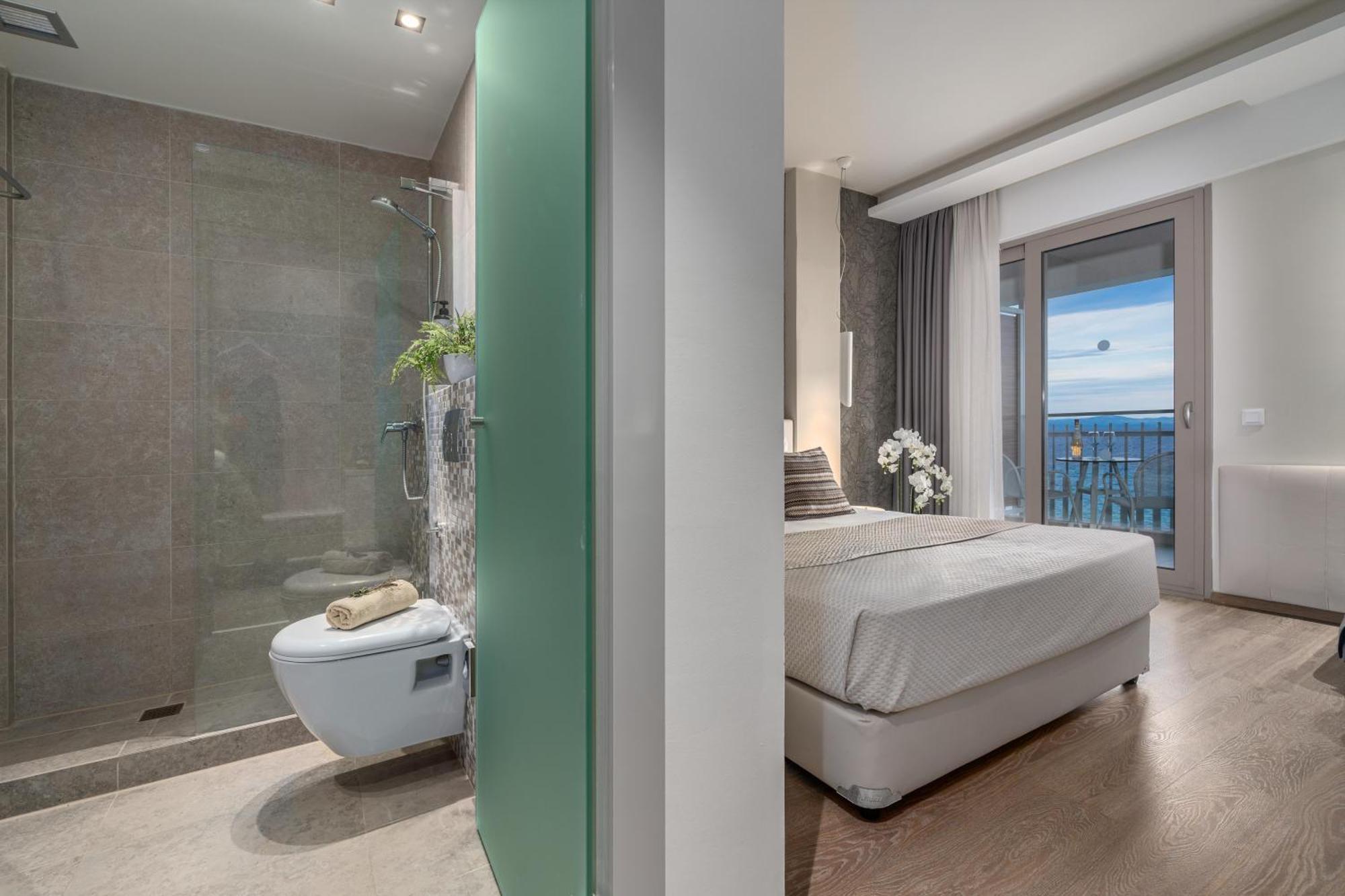 Premium Doppel- oder Zweibettzimmer am Meer