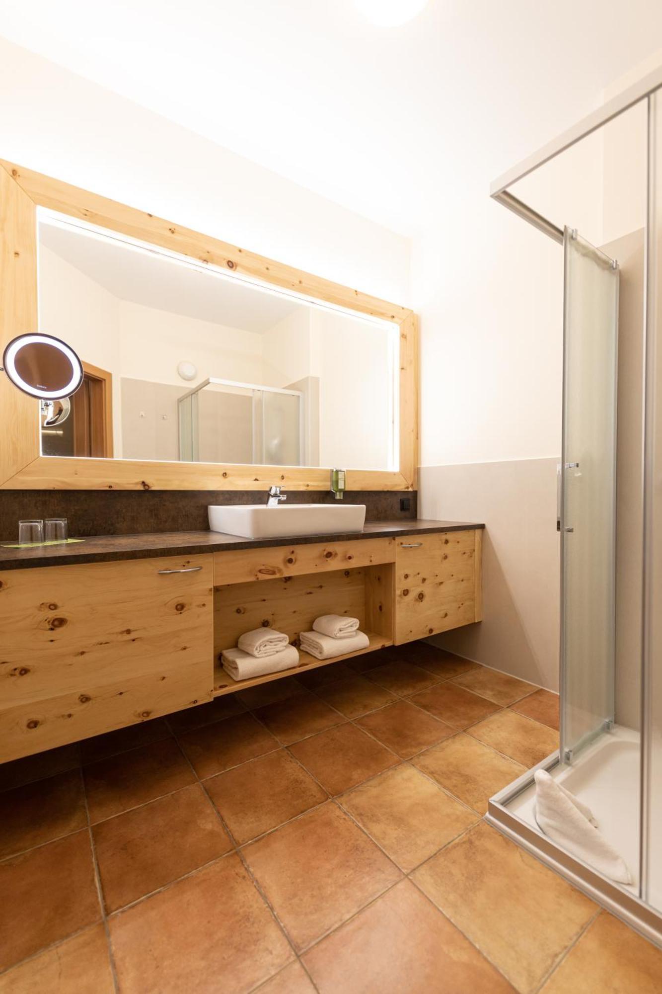 Superior Doppelzimmer mit Balkon - Thermenblick