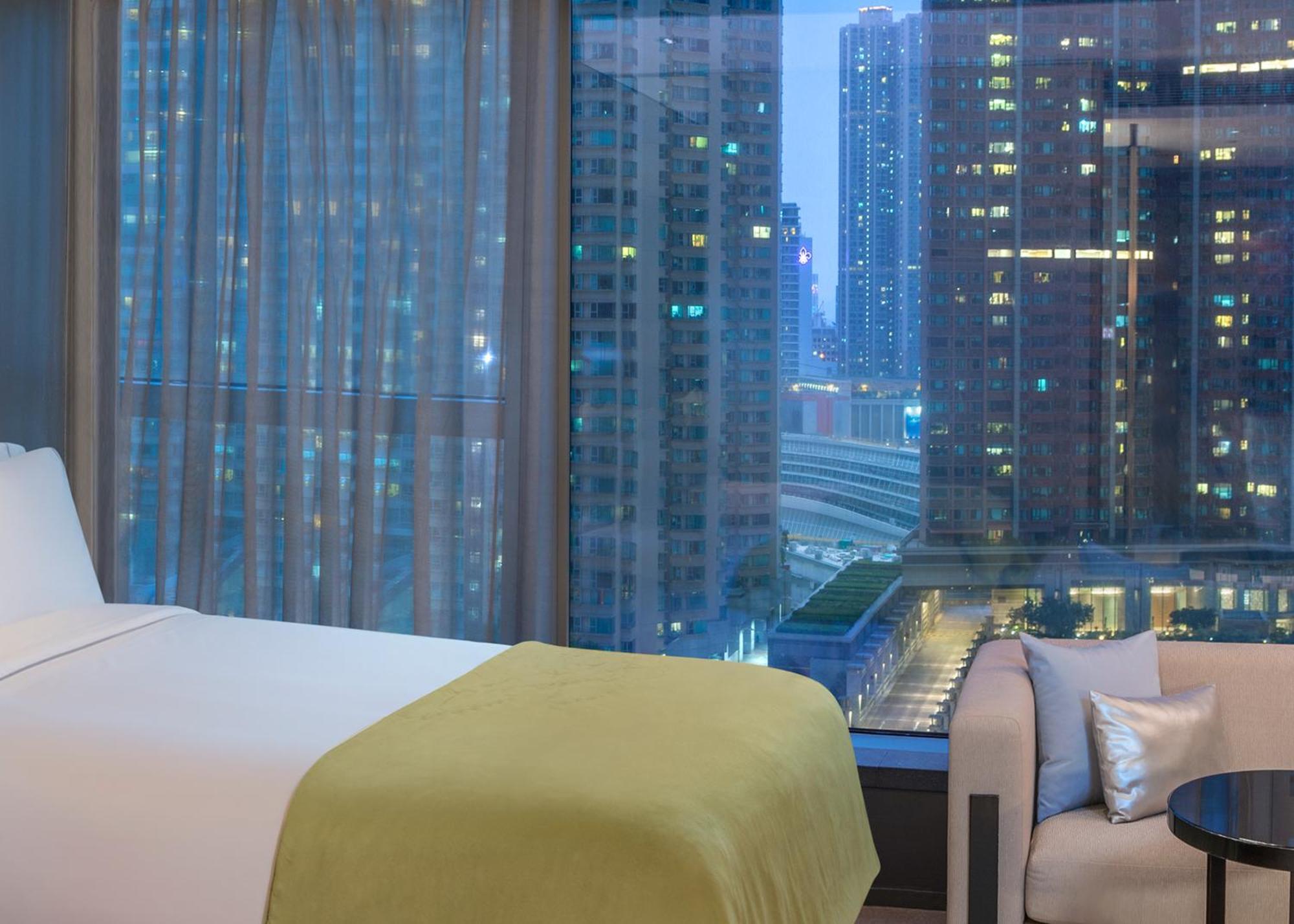 Zimmer Wonderful mit Kingsize-Bett und Stadtblick