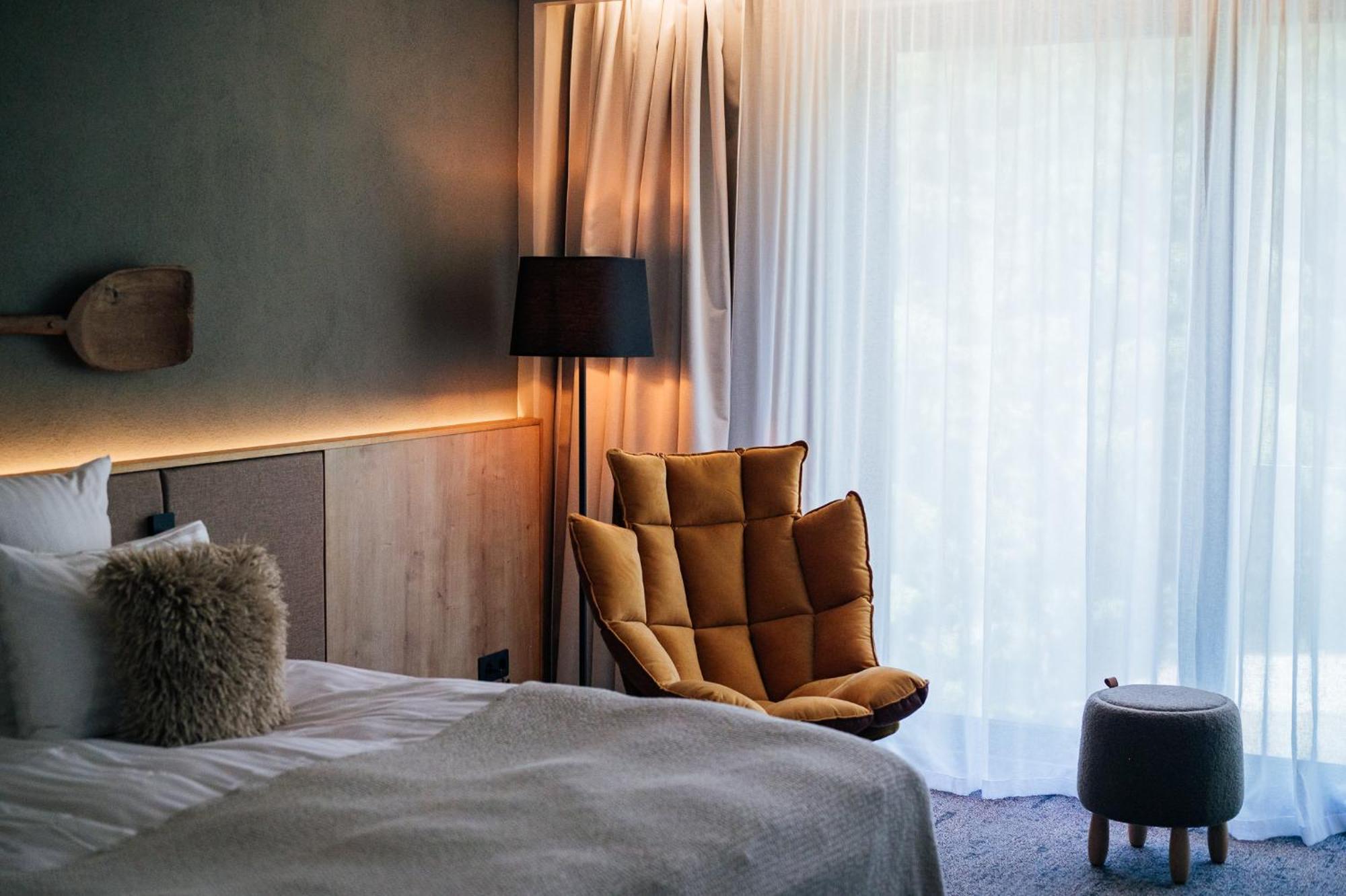 Deluxe Doppel- oder Zweibettzimmer mit Waldblick