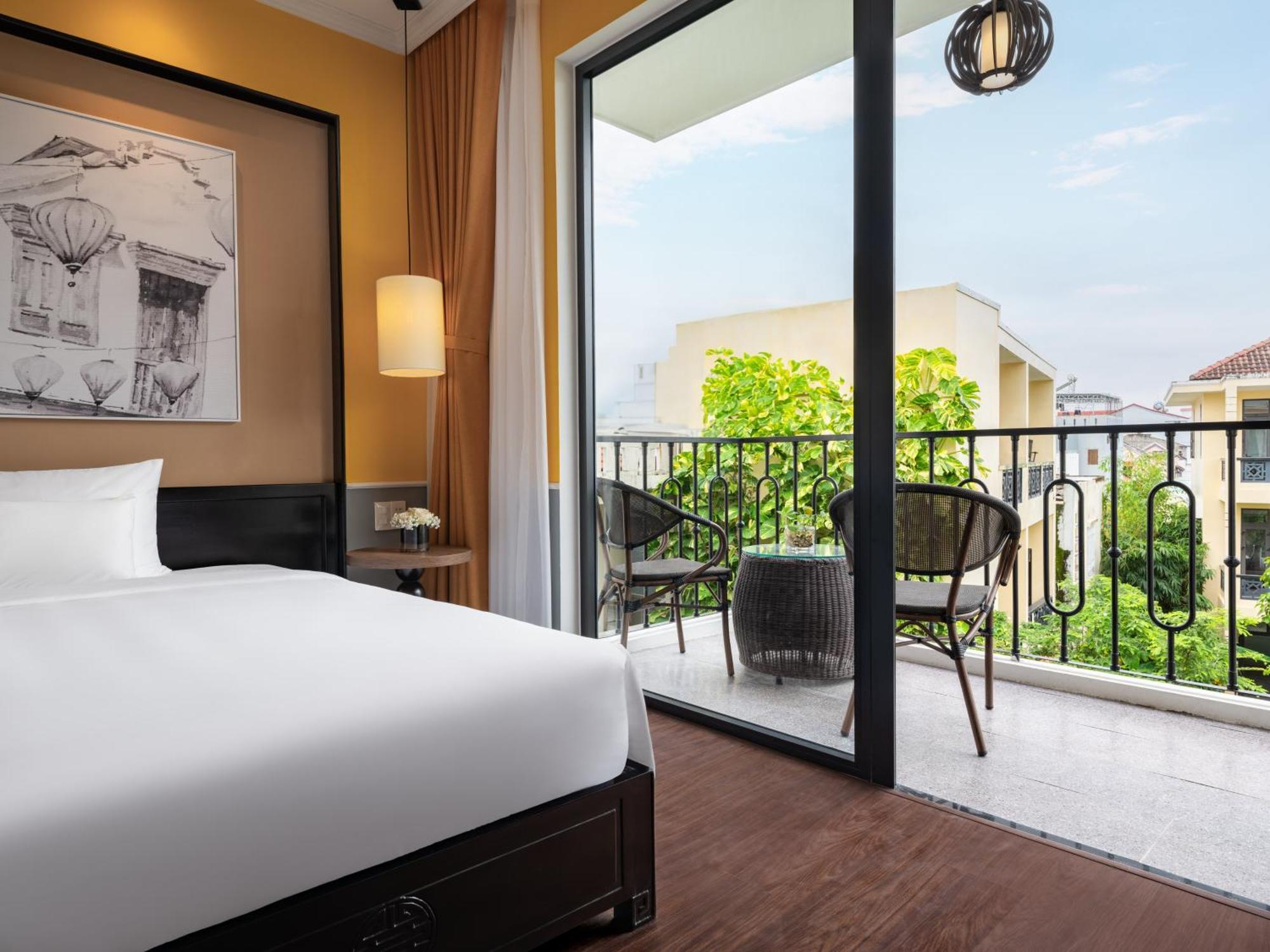 Deluxe-Poolzimmer mit Balkon