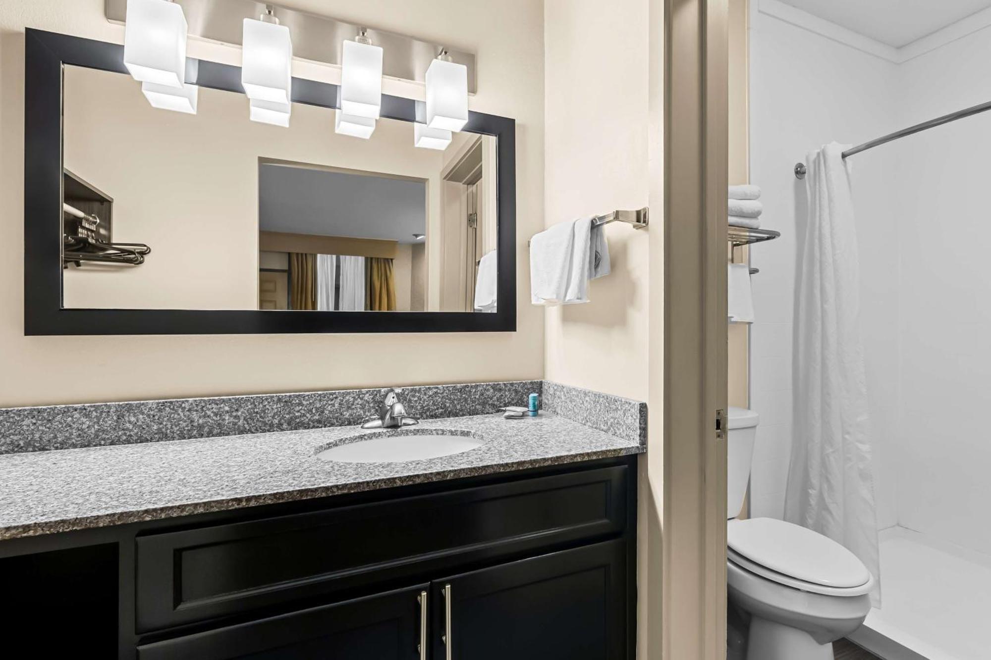 King Room Walk Shower