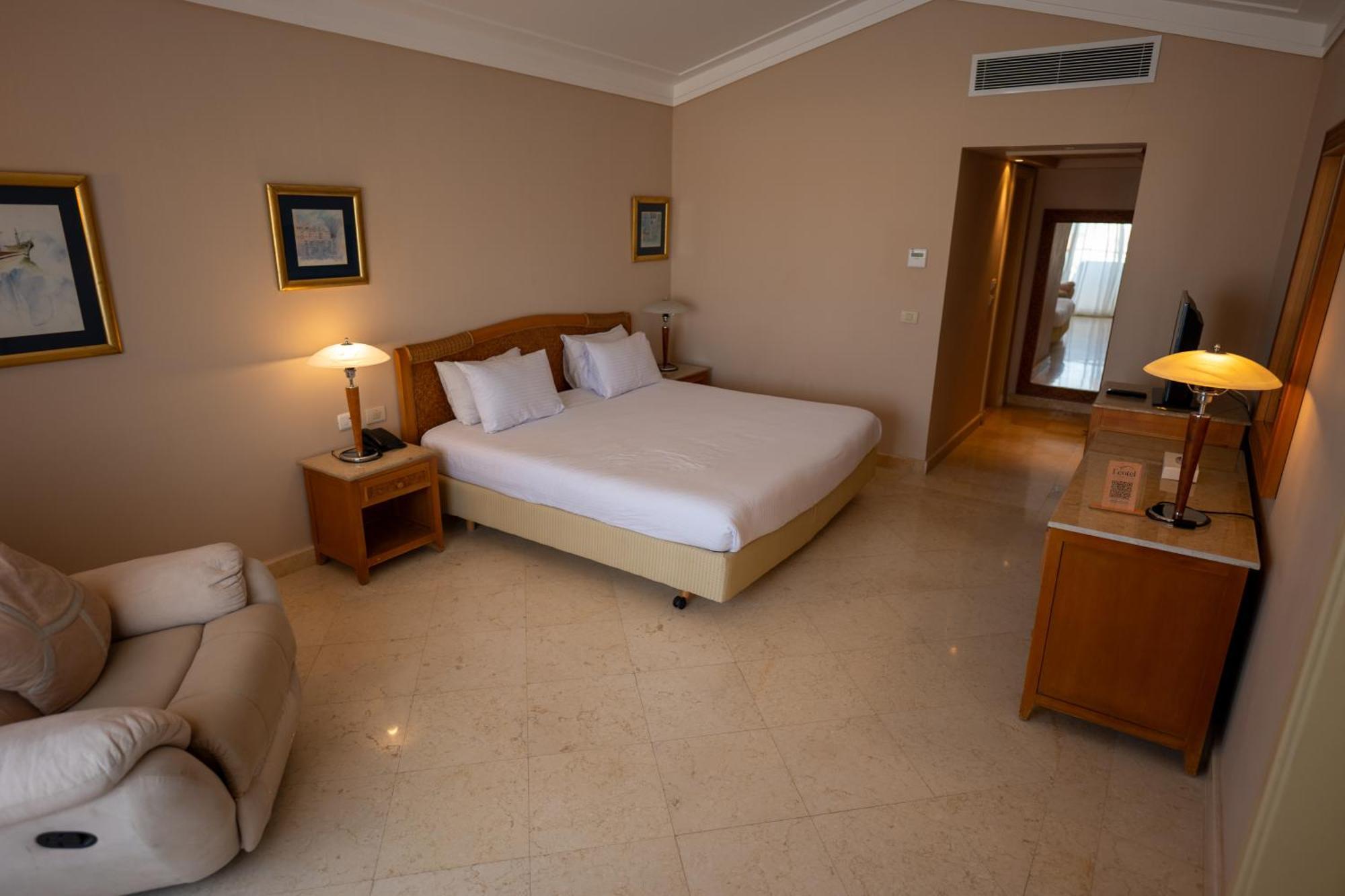 Junior Suite mit Poolblick