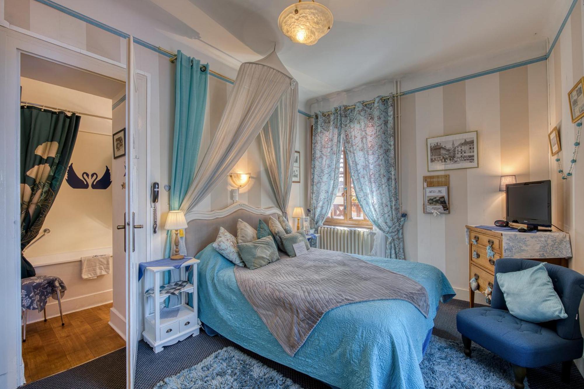 Doppelzimmer mit seitlichem Seeblick