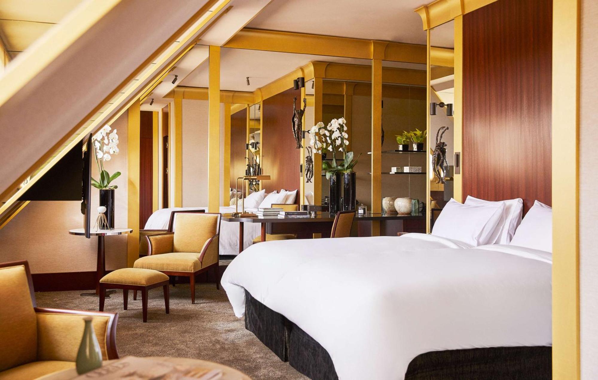Zimmer mit Kingsize-Bett