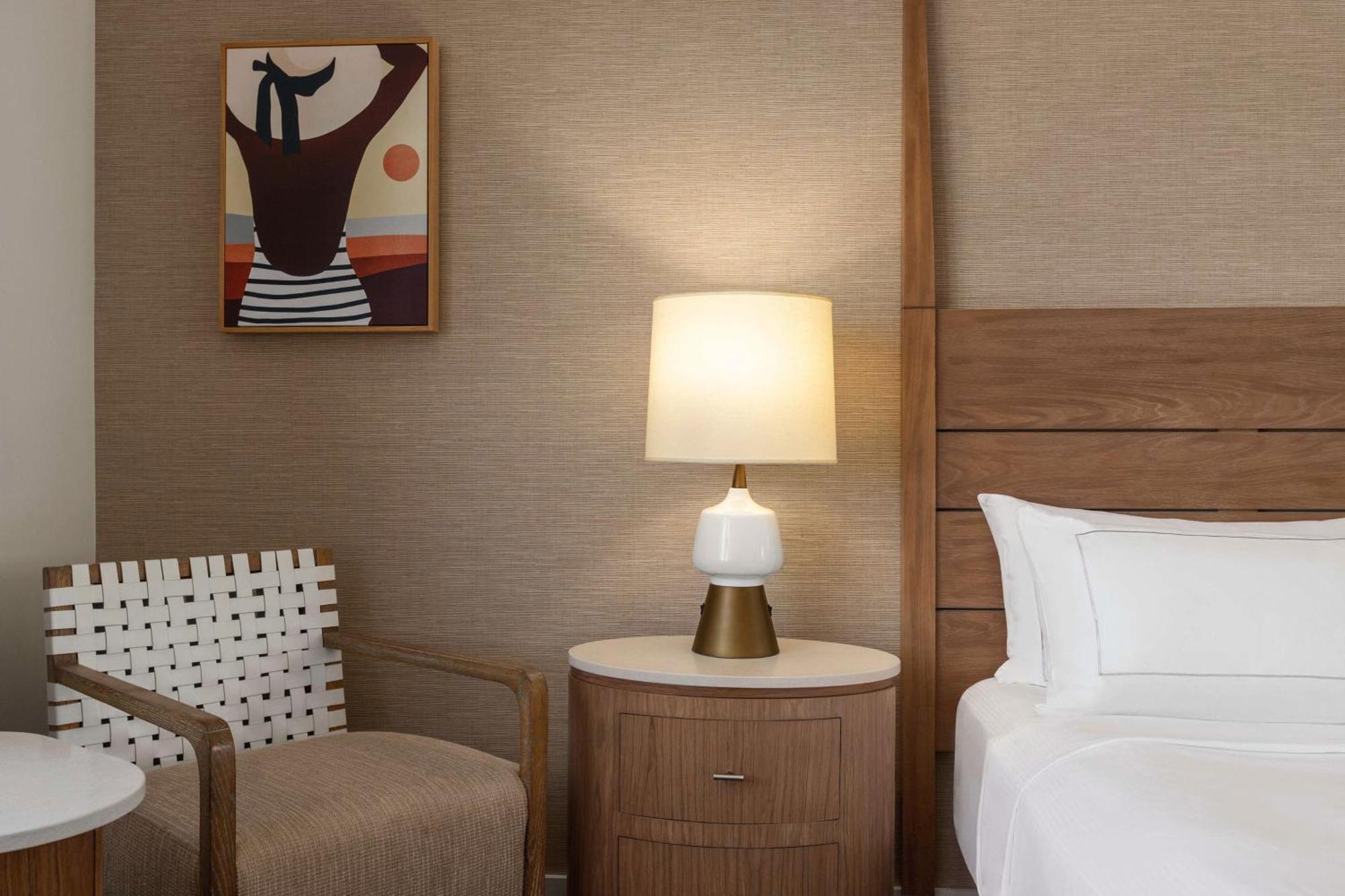 Deluxe Zimmer mit Kingsize-Bett und Balkon