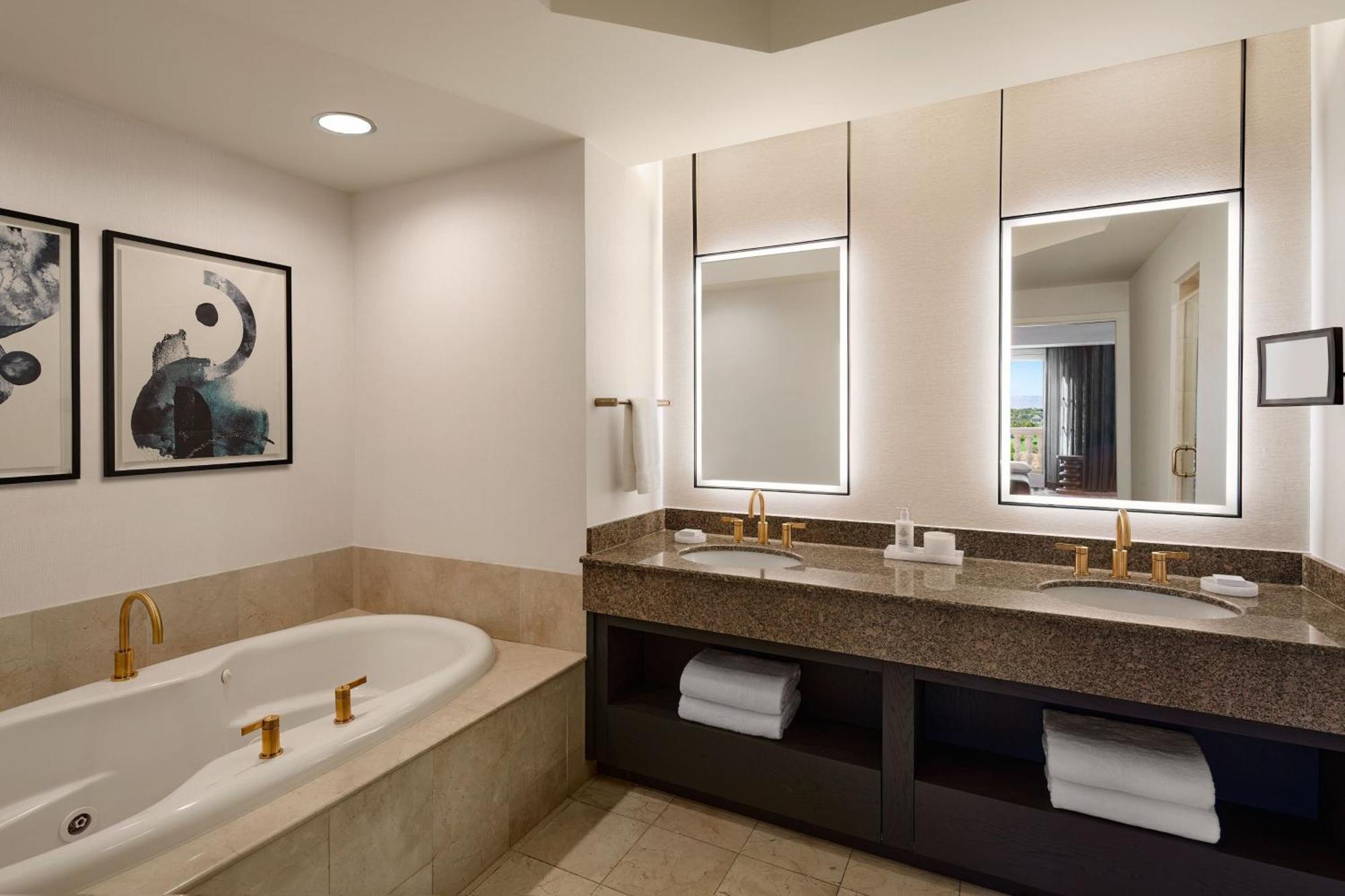 Suite mit 1 Schlafzimmer, Kingsize-Bett und malerischer Aussicht