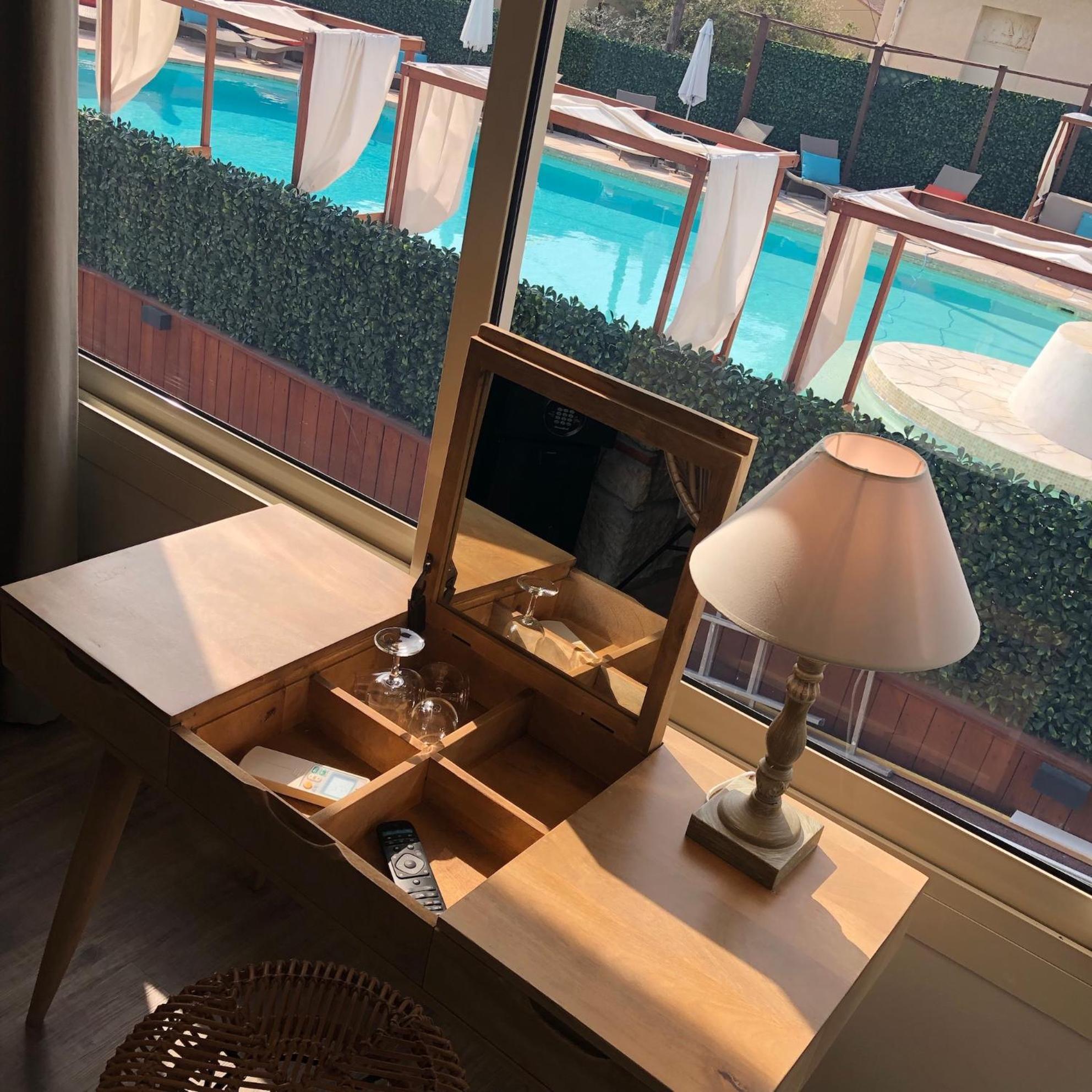 Junior Suite mit Poolblick
