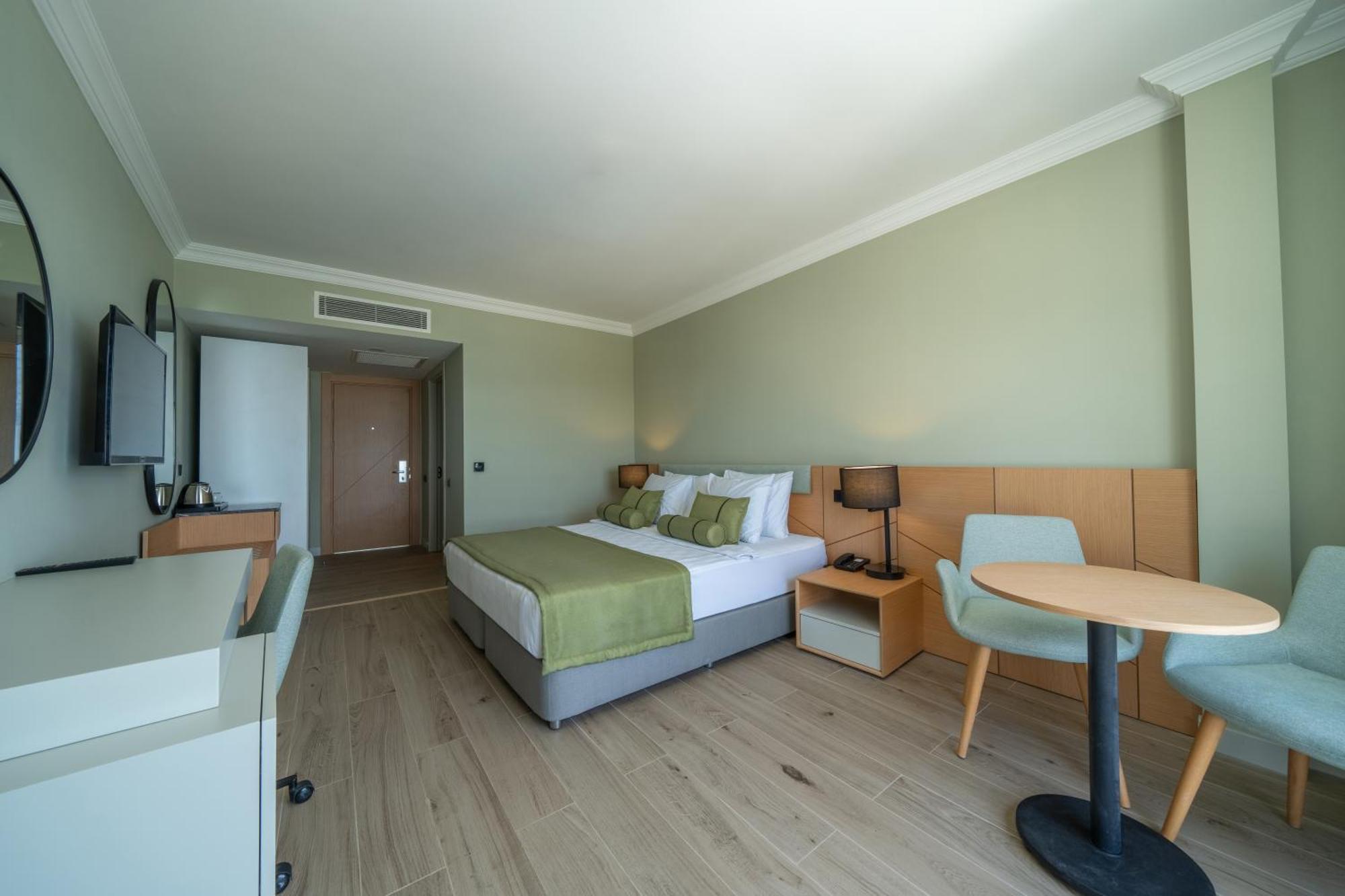 Deluxe Doppelzimmer mit Balkon und Meerblick