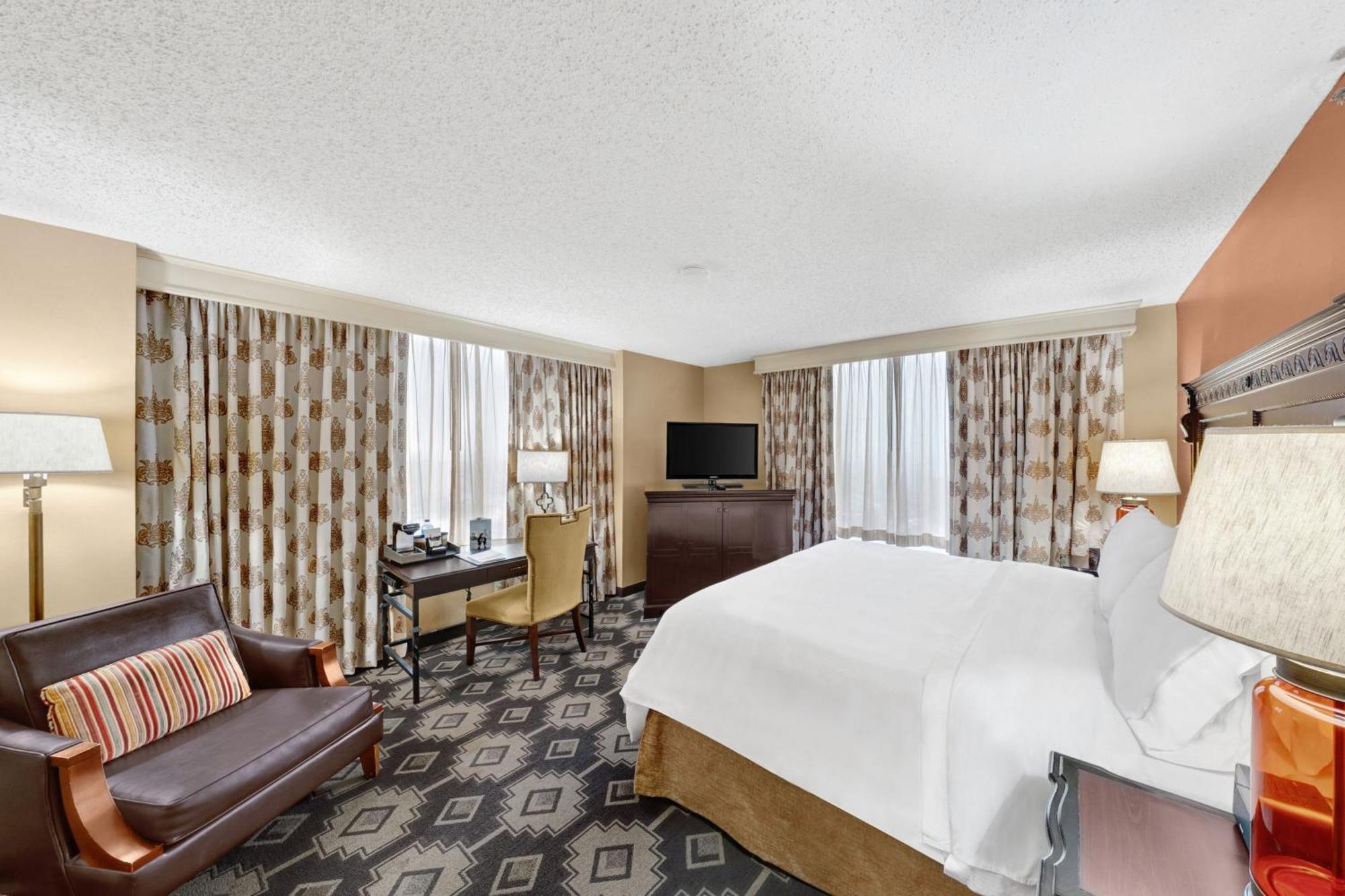 Deluxe King Room