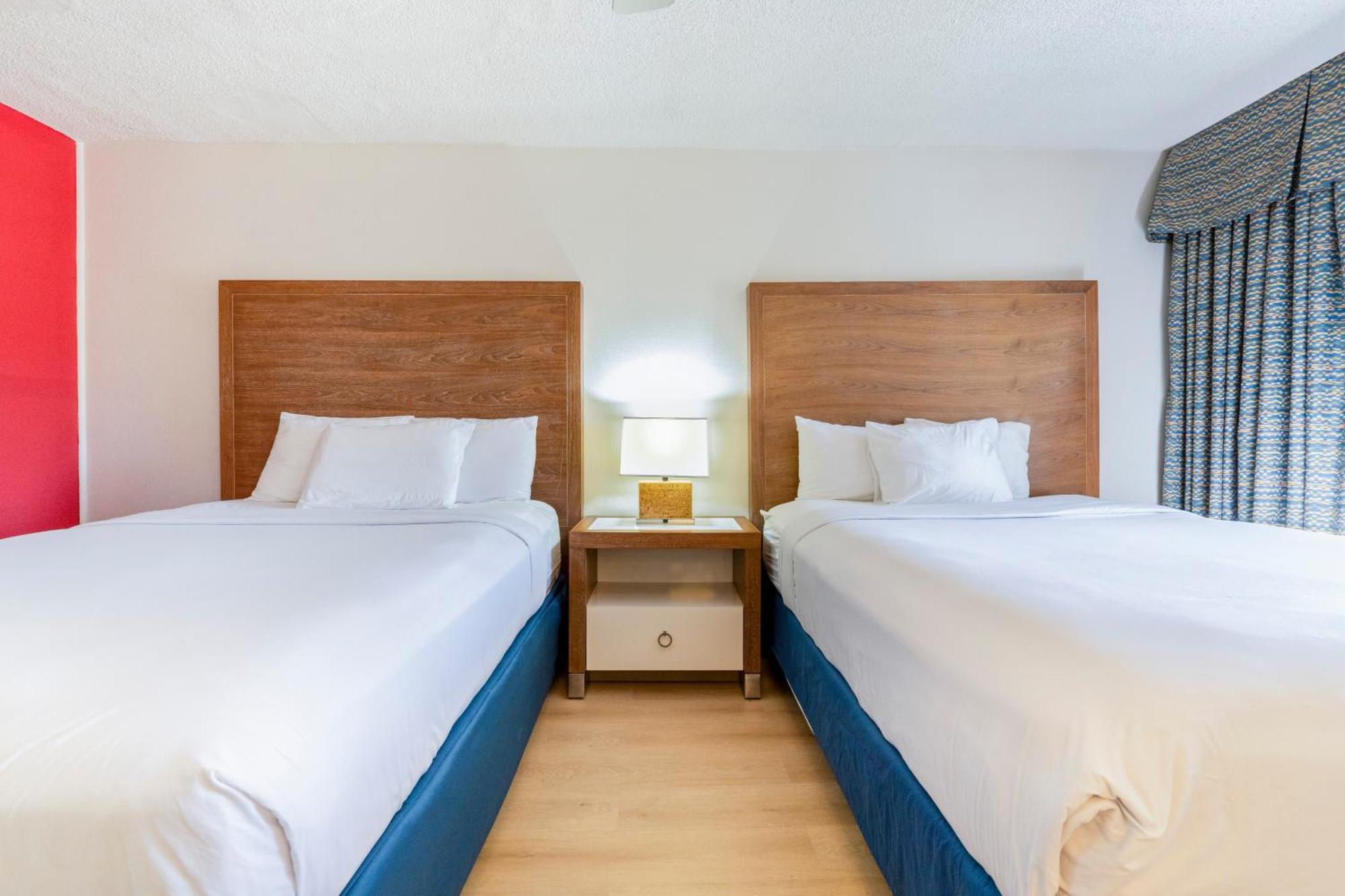 Queen Room Two Queen Beds Non-Smoking