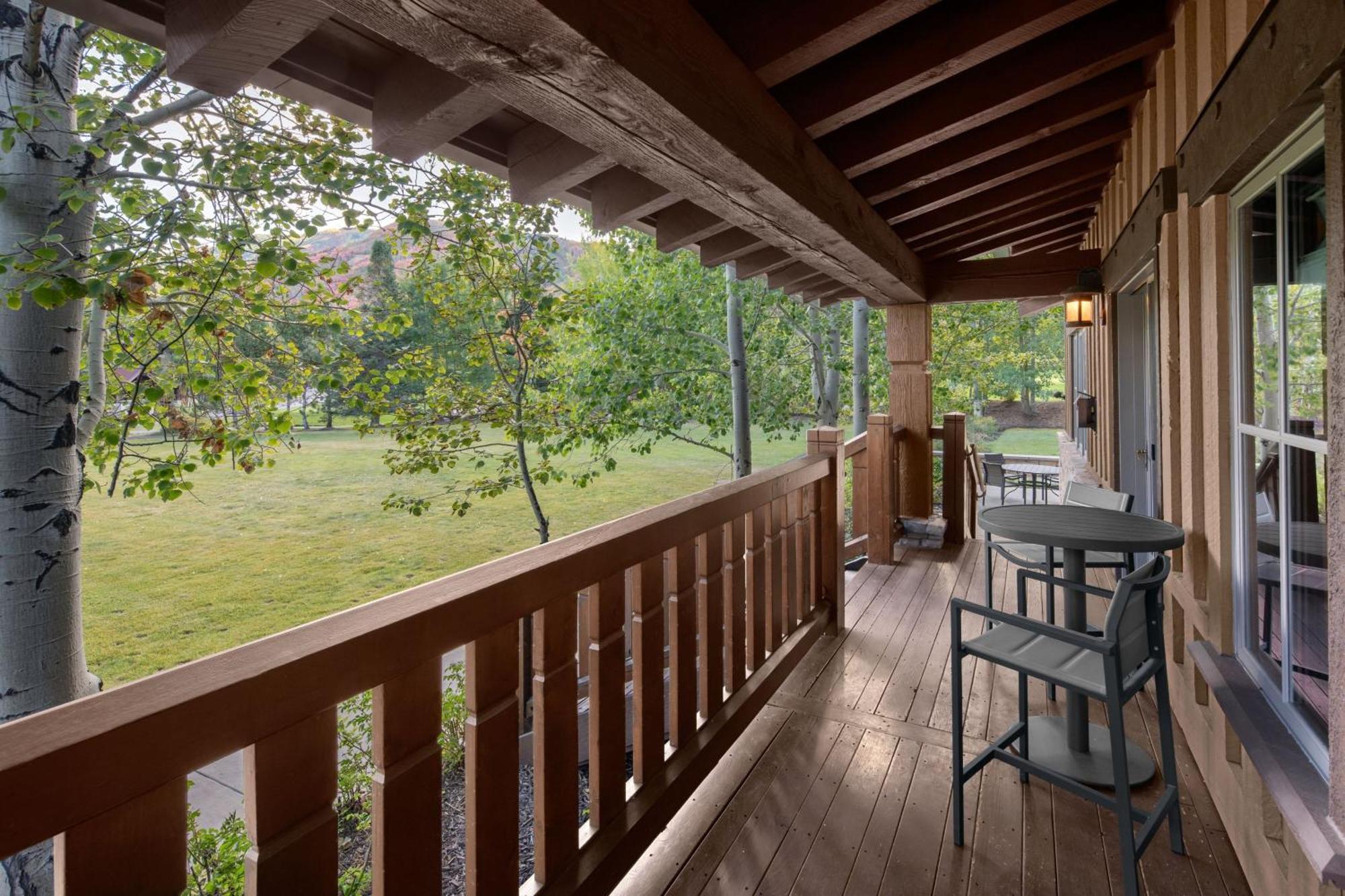 2 Bedroom Presidential Suite Mountain & Golf view Balcony