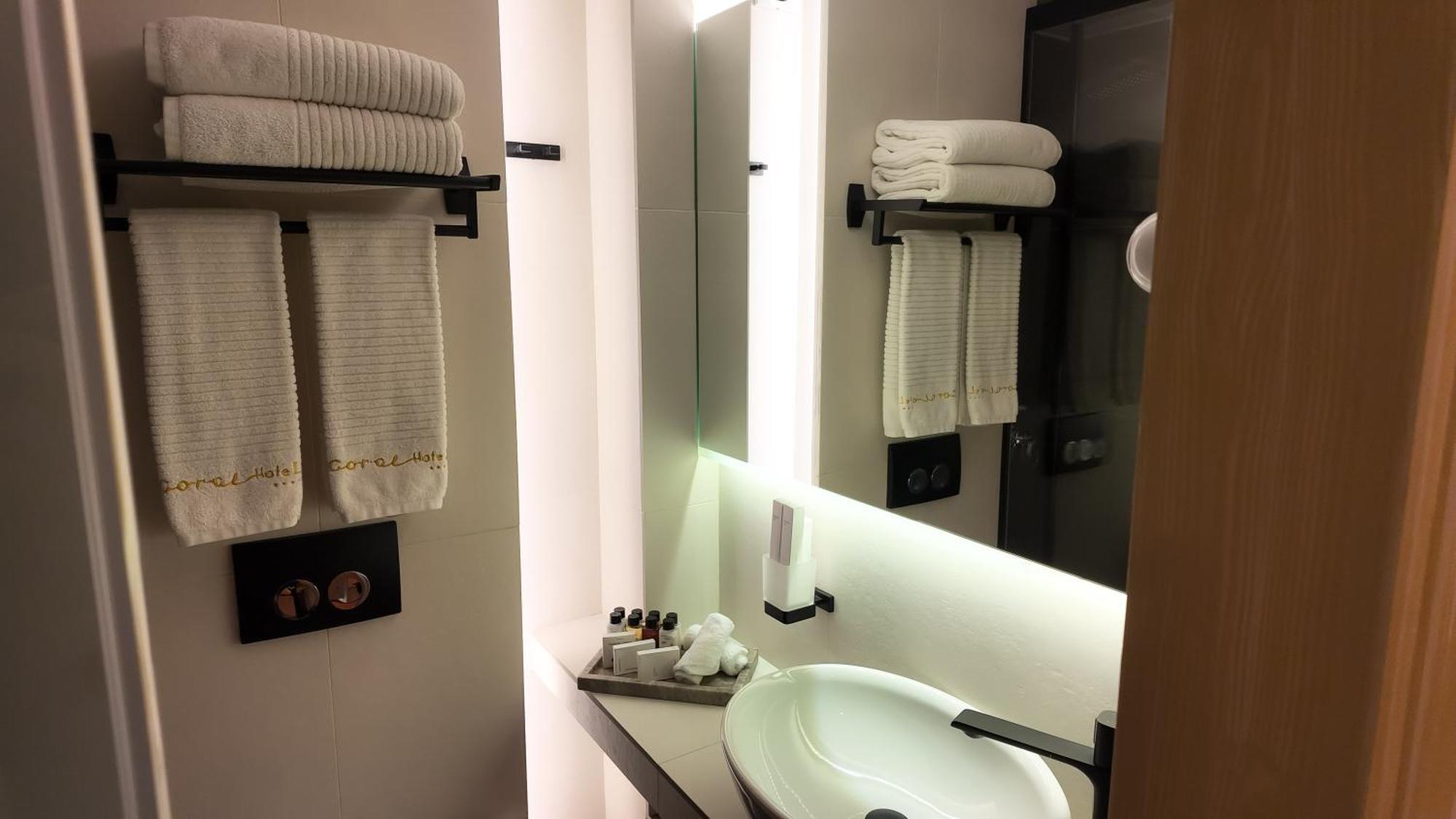 Zimmer mit Meerblick und 2 Einzelbetten