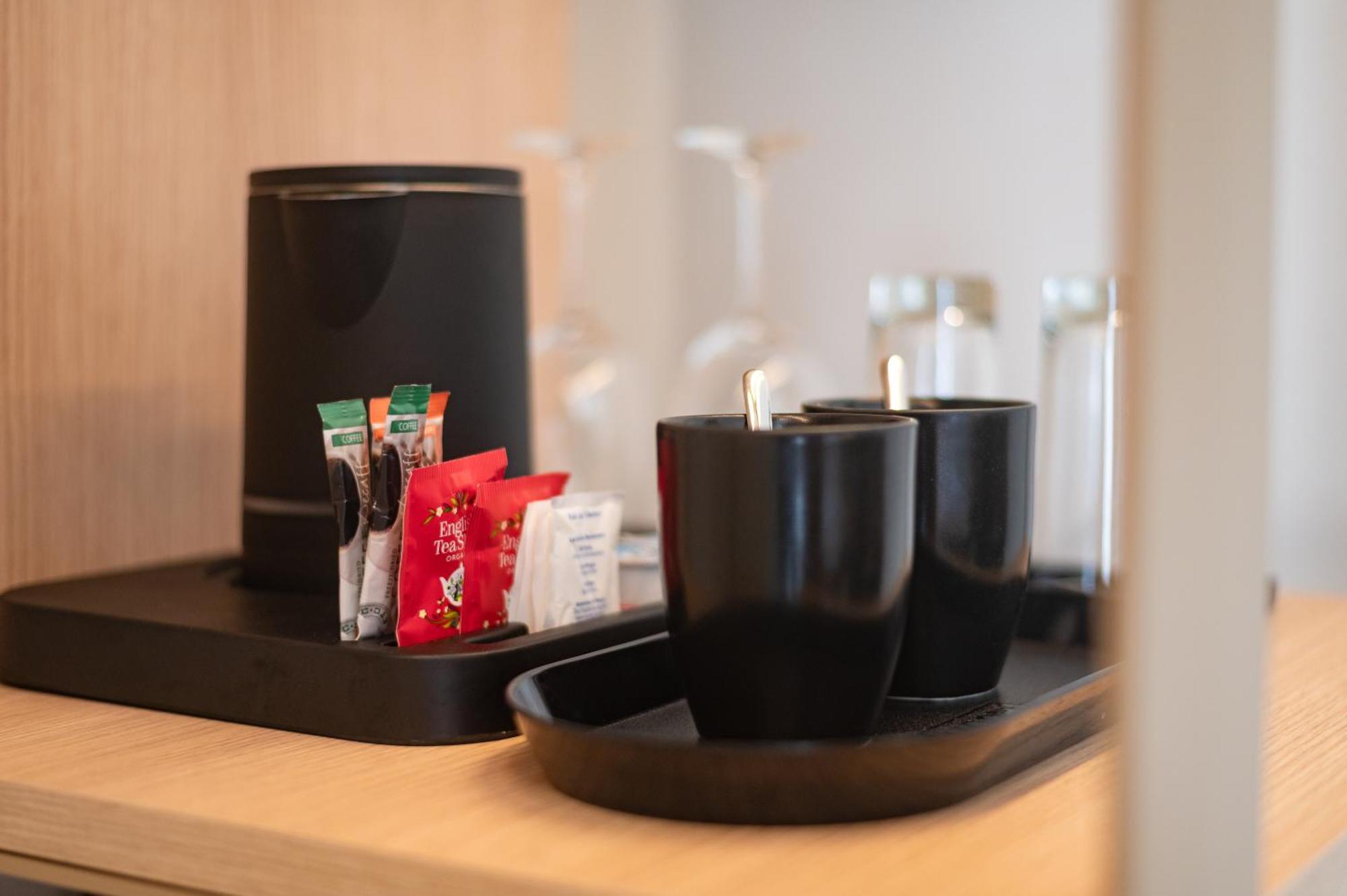 Junior-King-Suite mit Whirlpool, Balkon und Sofa – Nichtraucher