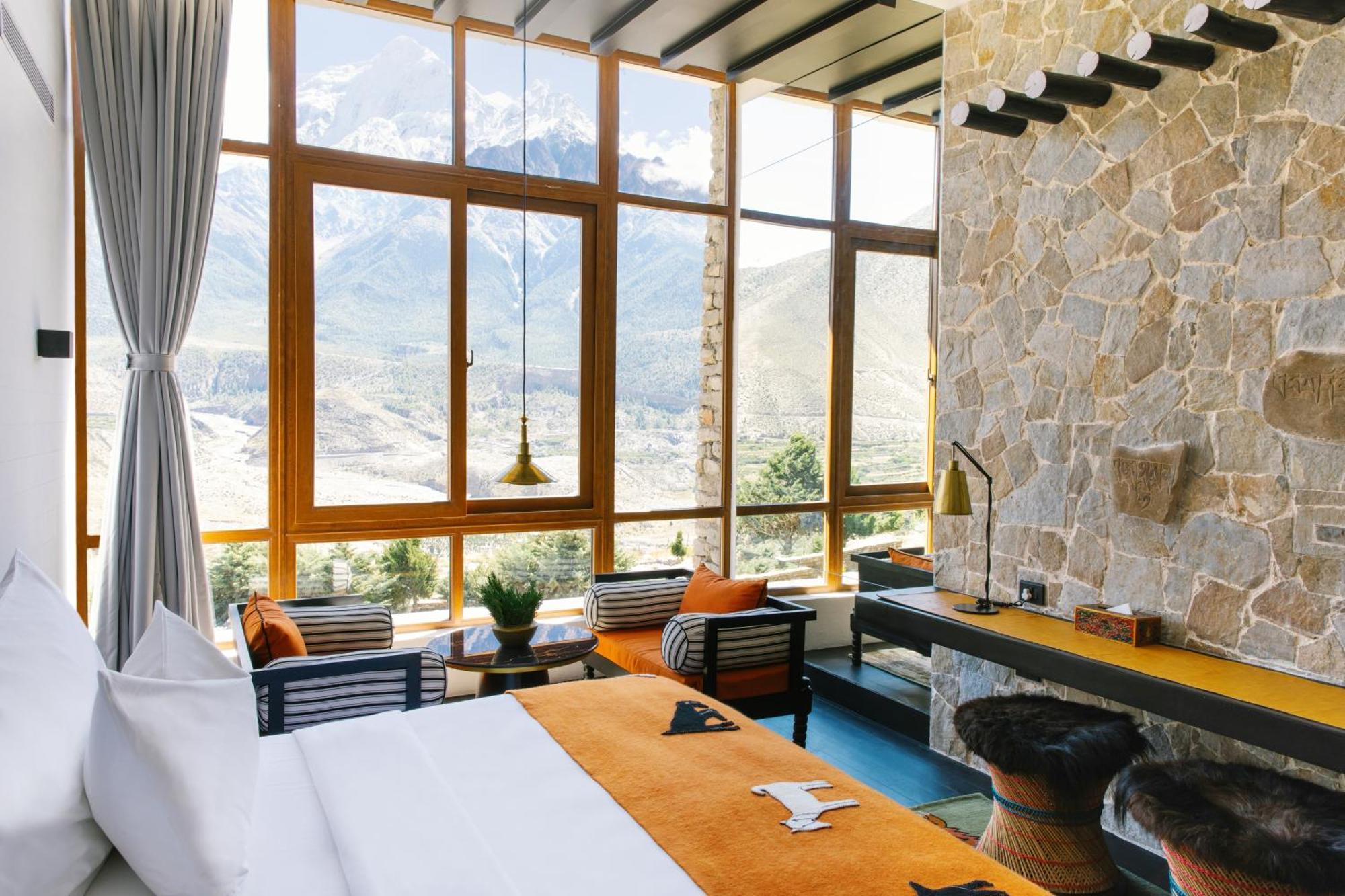 Suite mit Bergblick