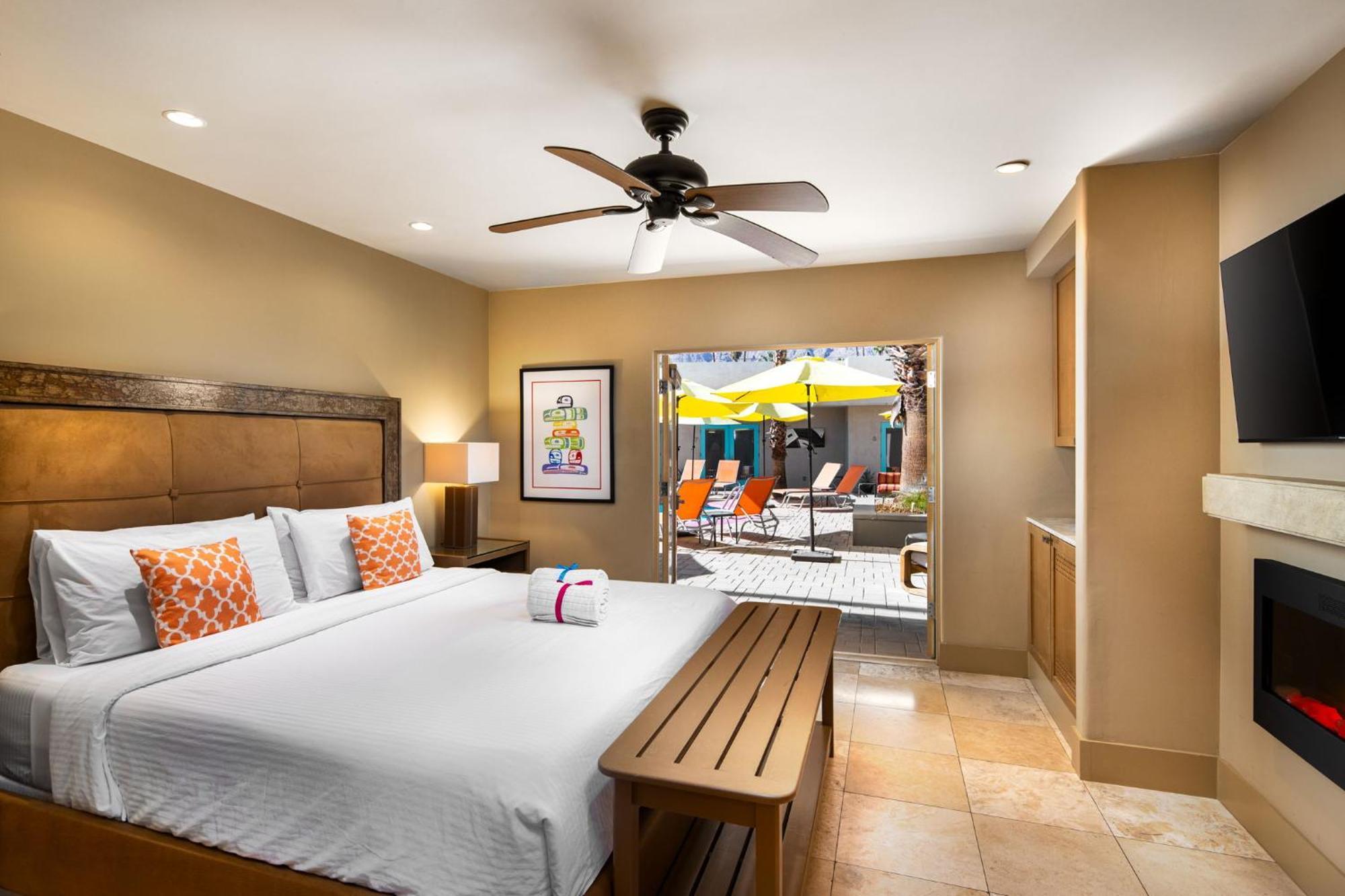 King Suite Pool View