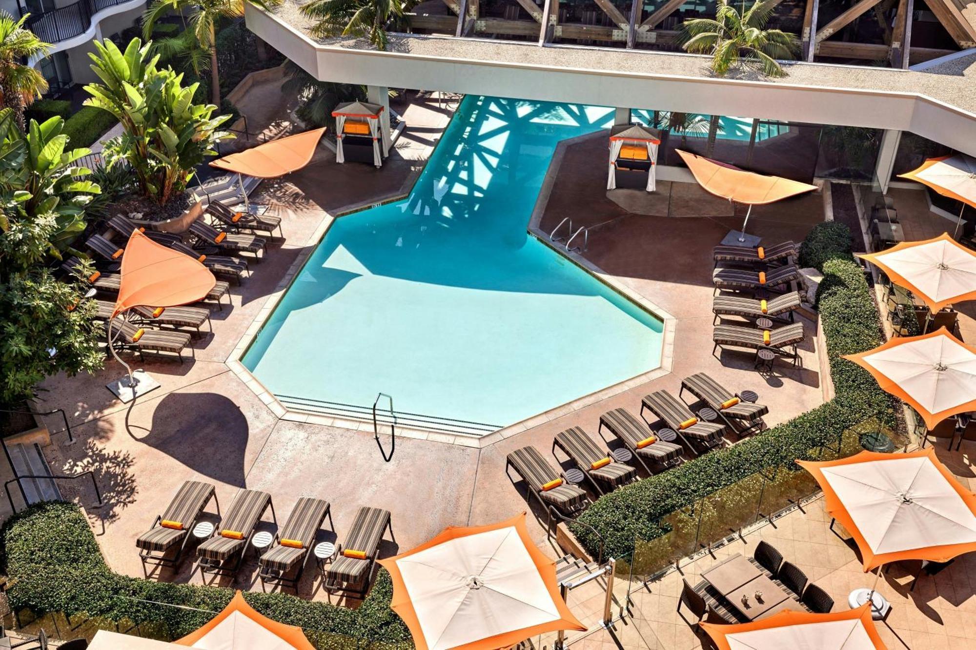 Pool View 2 Queen Beds