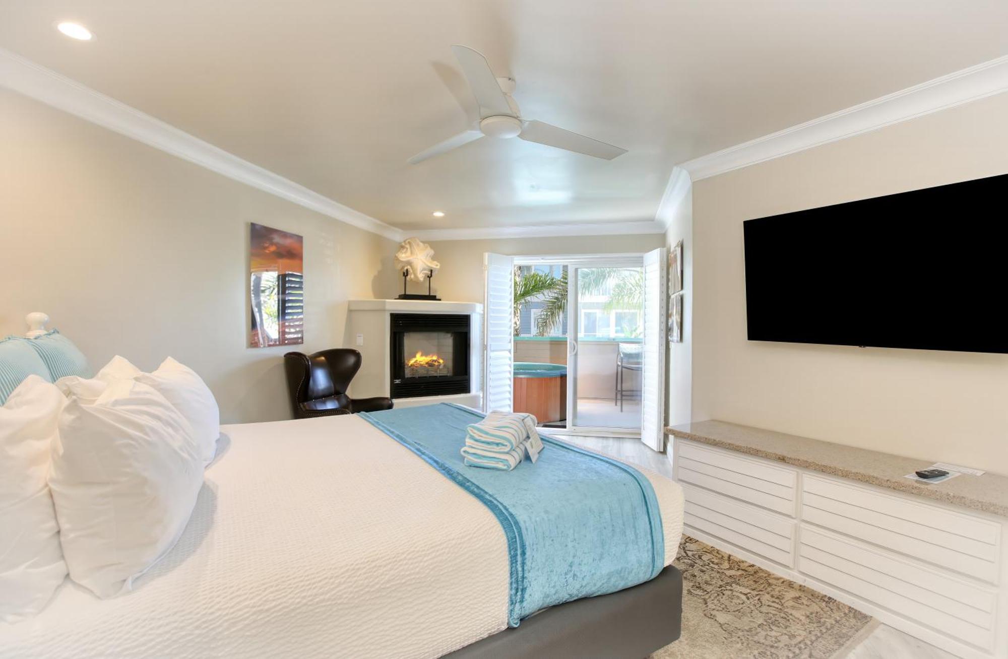 Deluxe King Room City View