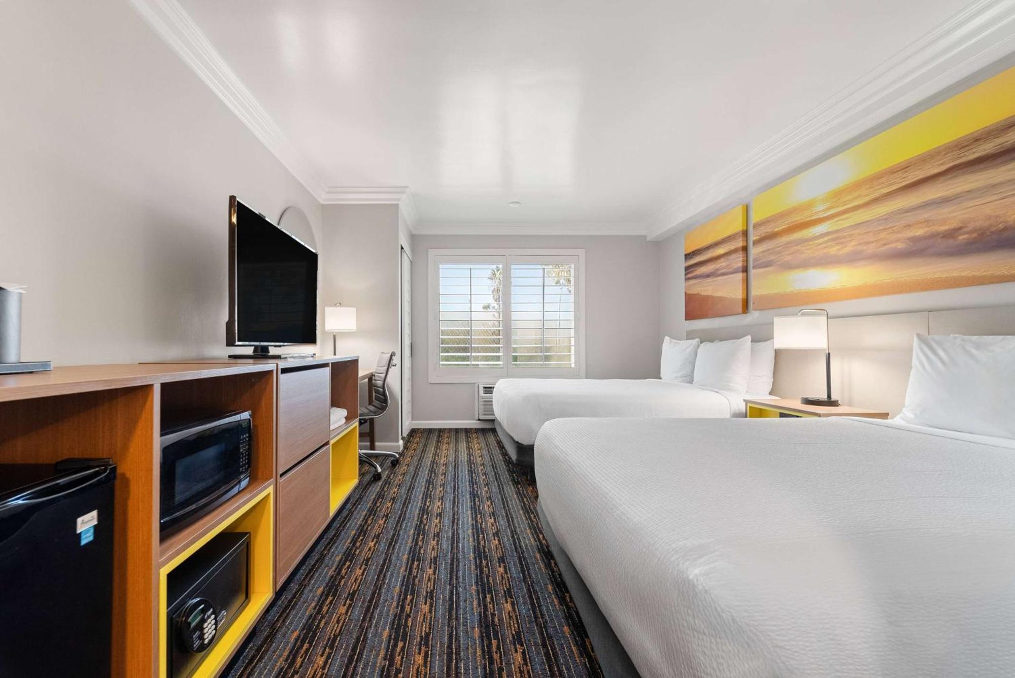 Premier Queen Room Two Queen Beds Non-Smoking