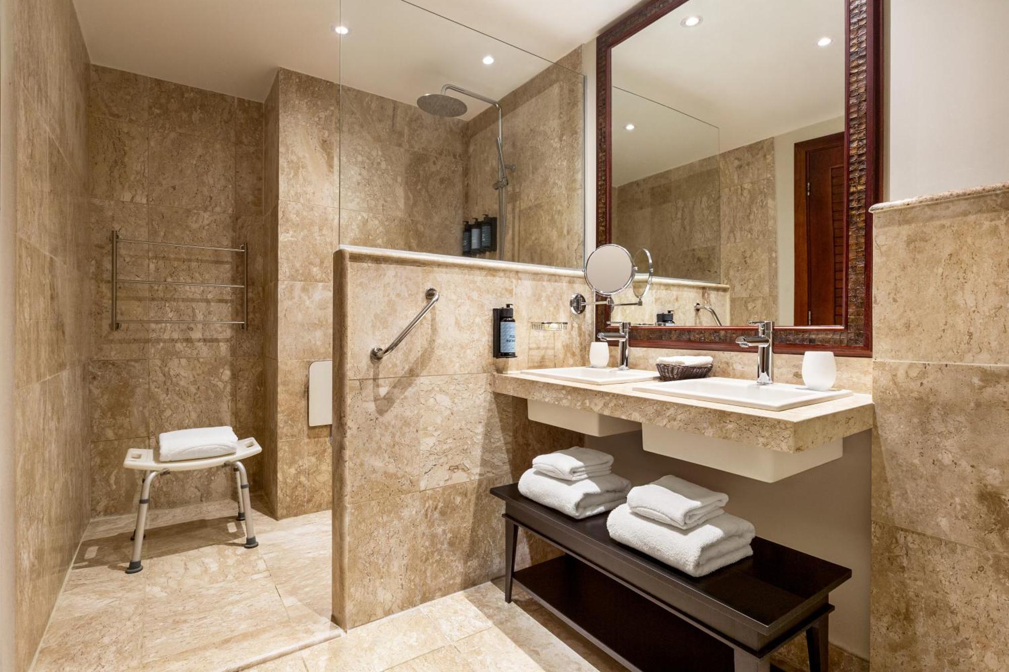 Junior Suite - Signature Level