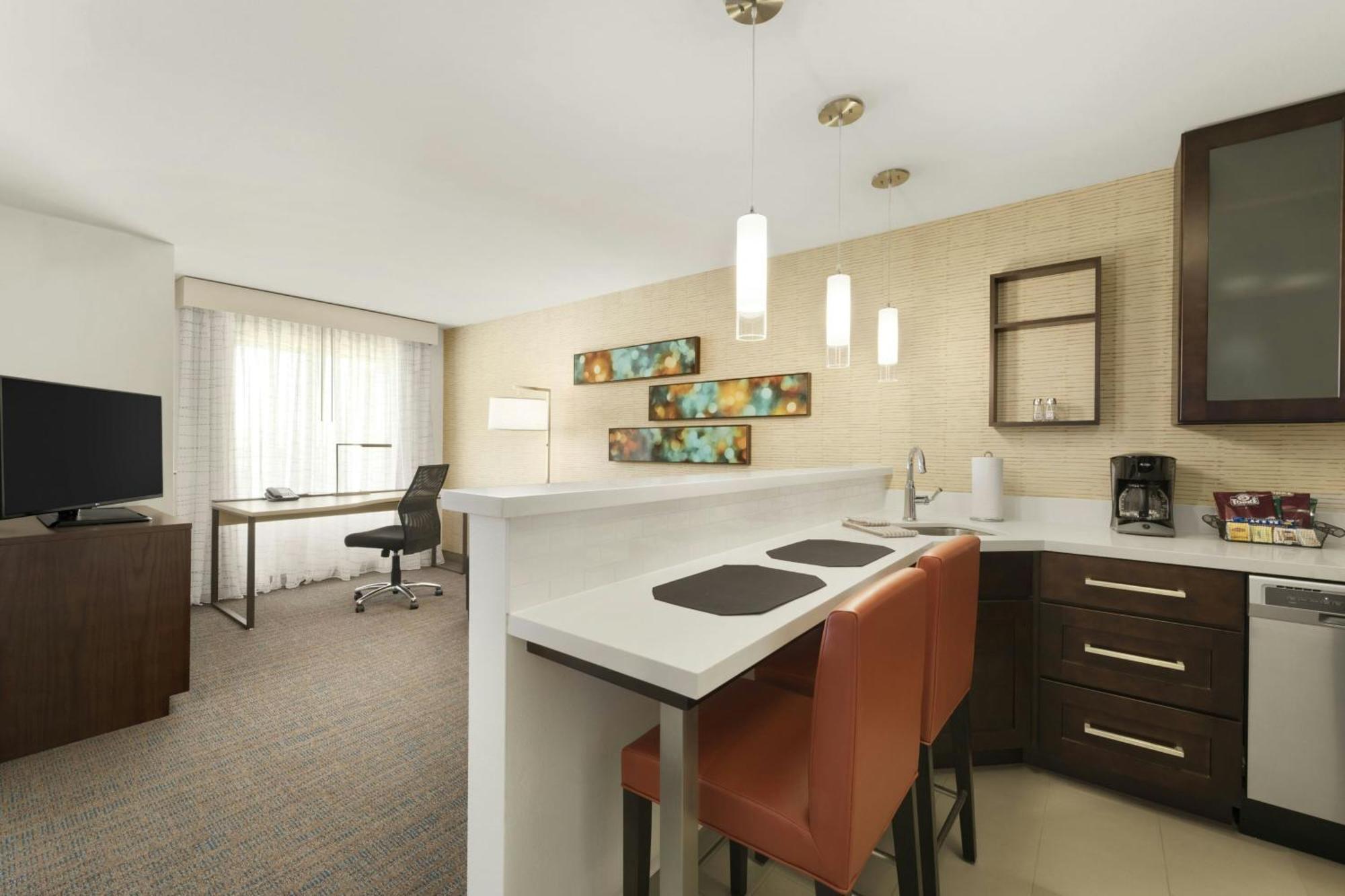 One-Bedroom King Suite