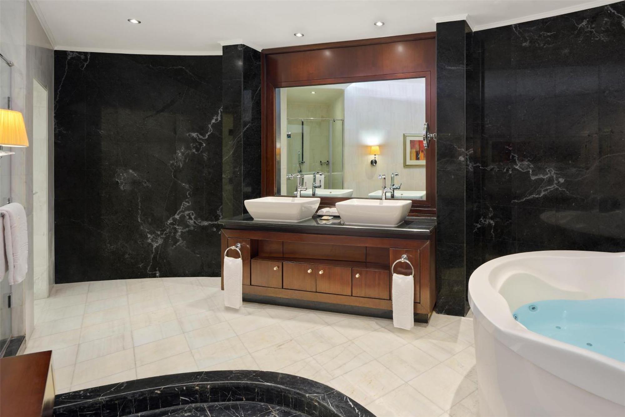 Palace Suite