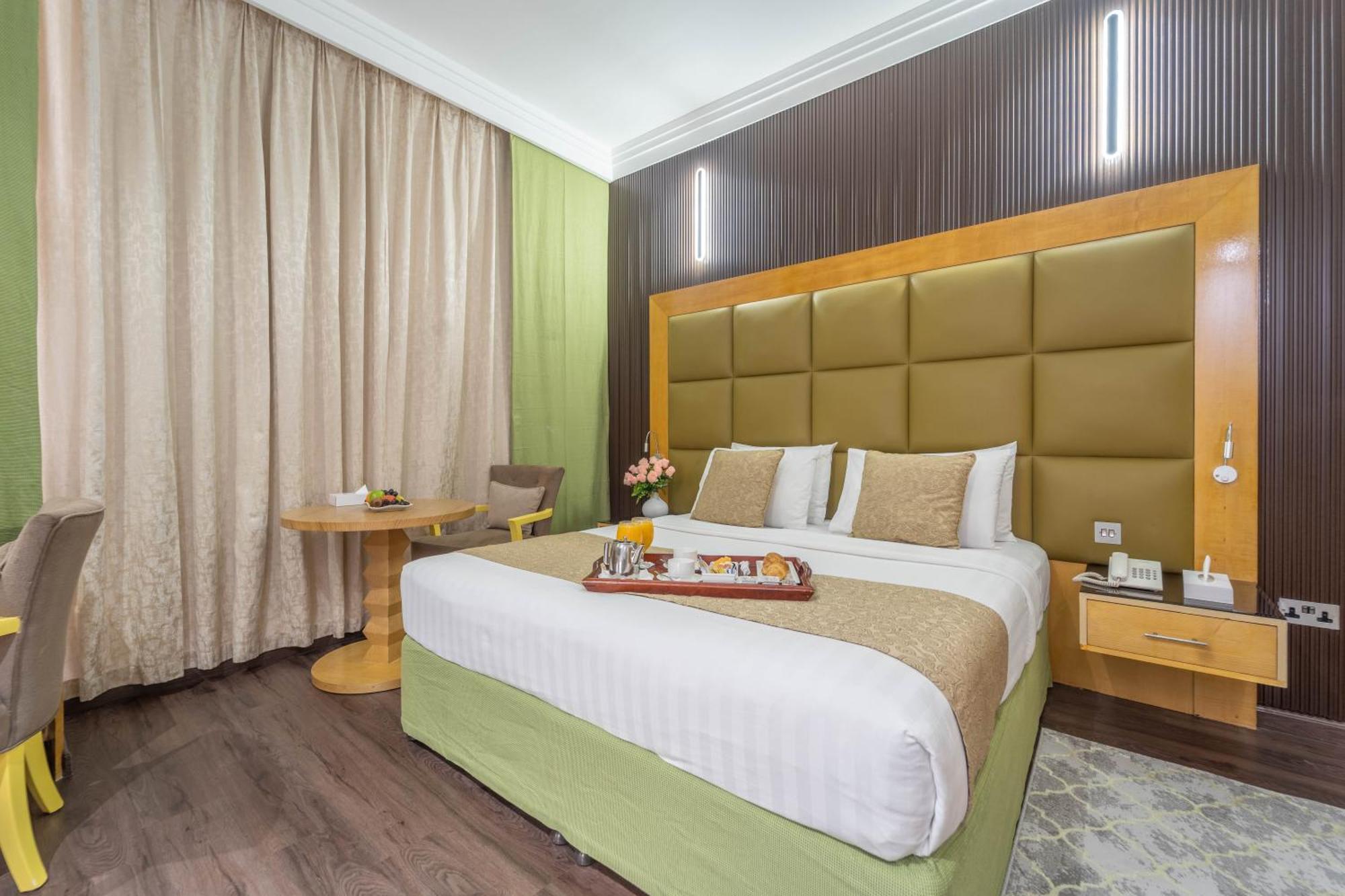 Deluxe Zimmer mit Kingsize-Bett