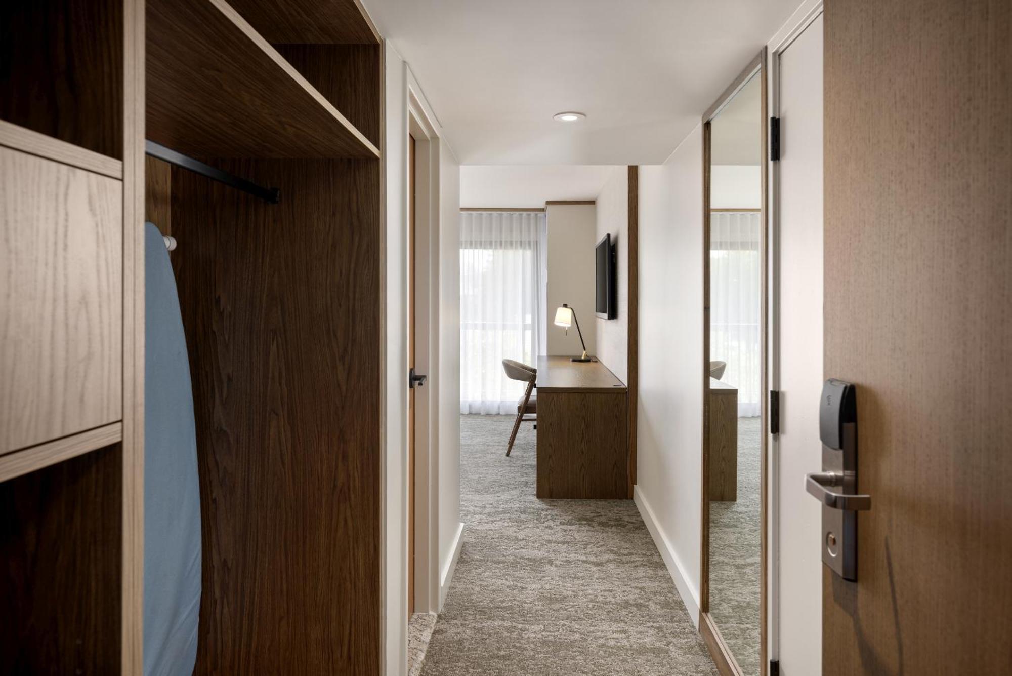 Superior Eckzimmer mit Kingsize-Bett (Zimmer mit Verbindungstür)